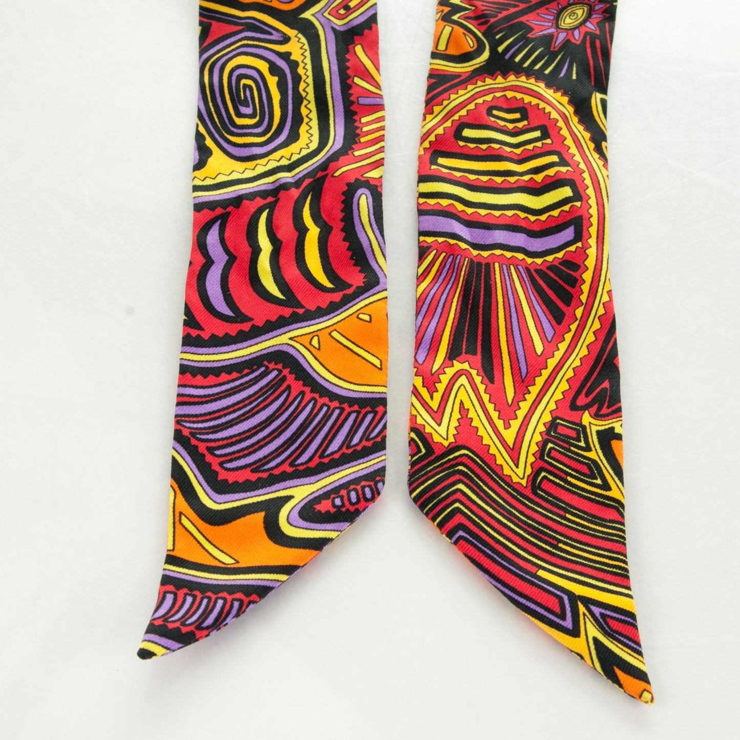 Silk Legende Kuna Peuple de Panama Twilly Scarf