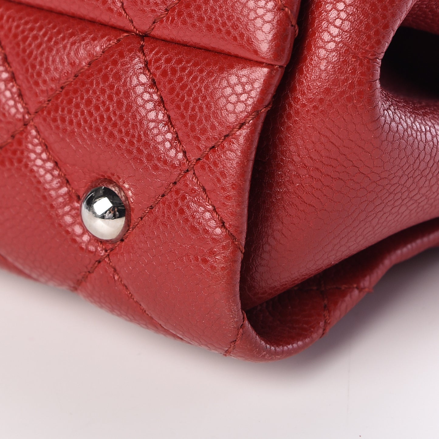 Caviar Quilted Timeless CC Shopping Tote Red