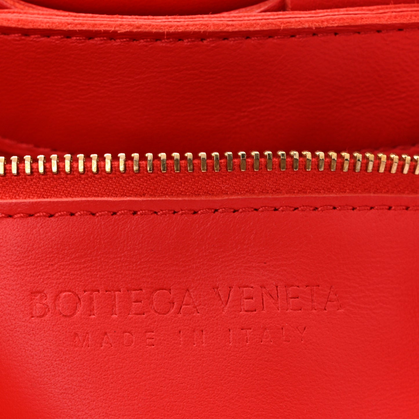 Lambskin Maxi Intrecciato Small Cassette Crossbody Bag Redstone
