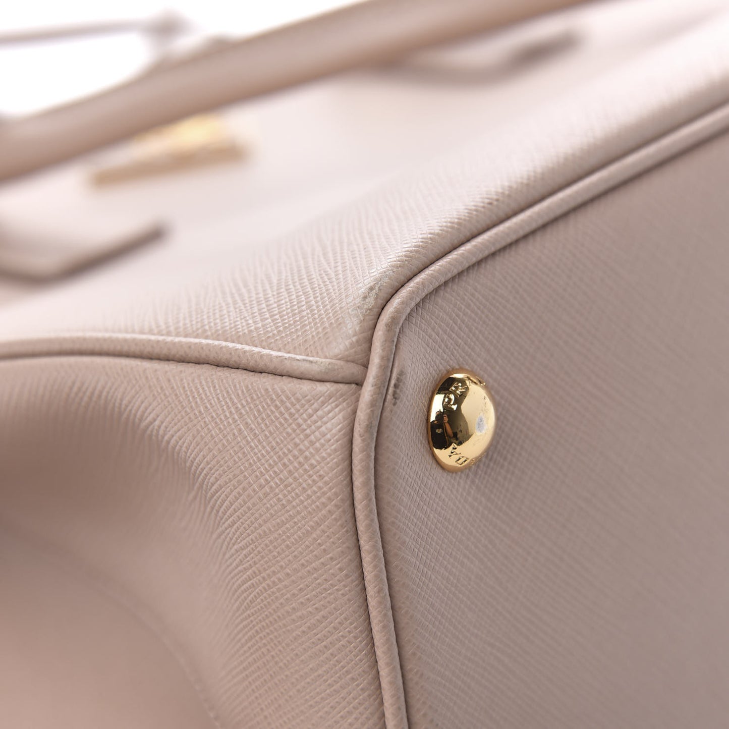 Saffiano Medium Galleria Double Zip Tote Cipria