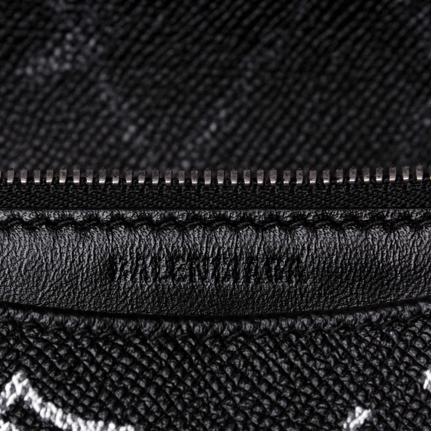 Balenciaga Veau Graffiti S BB Round Shoulder Bag Black White 6 of 9