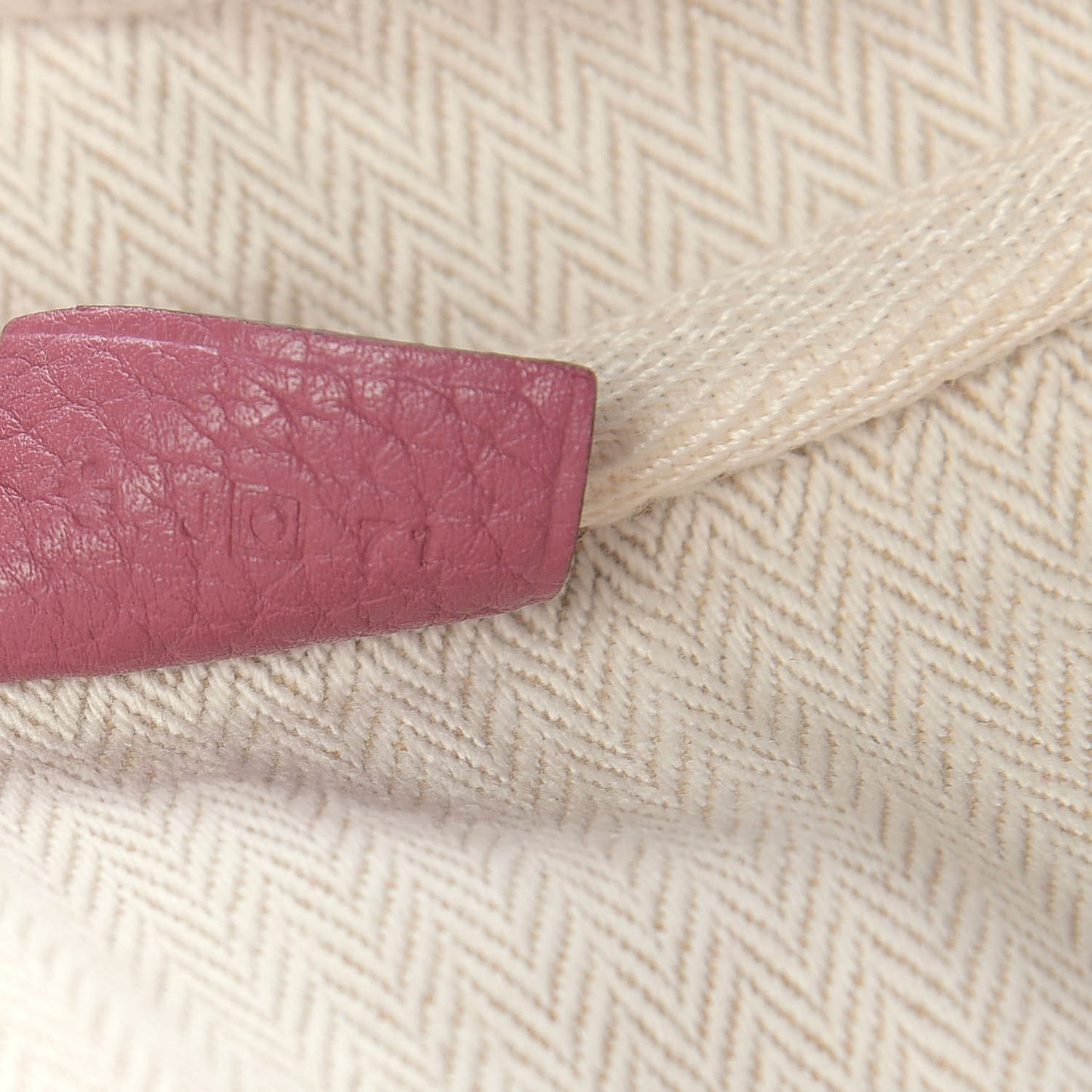 Taurillon Clemence Victoria II 35 Bois de Rose