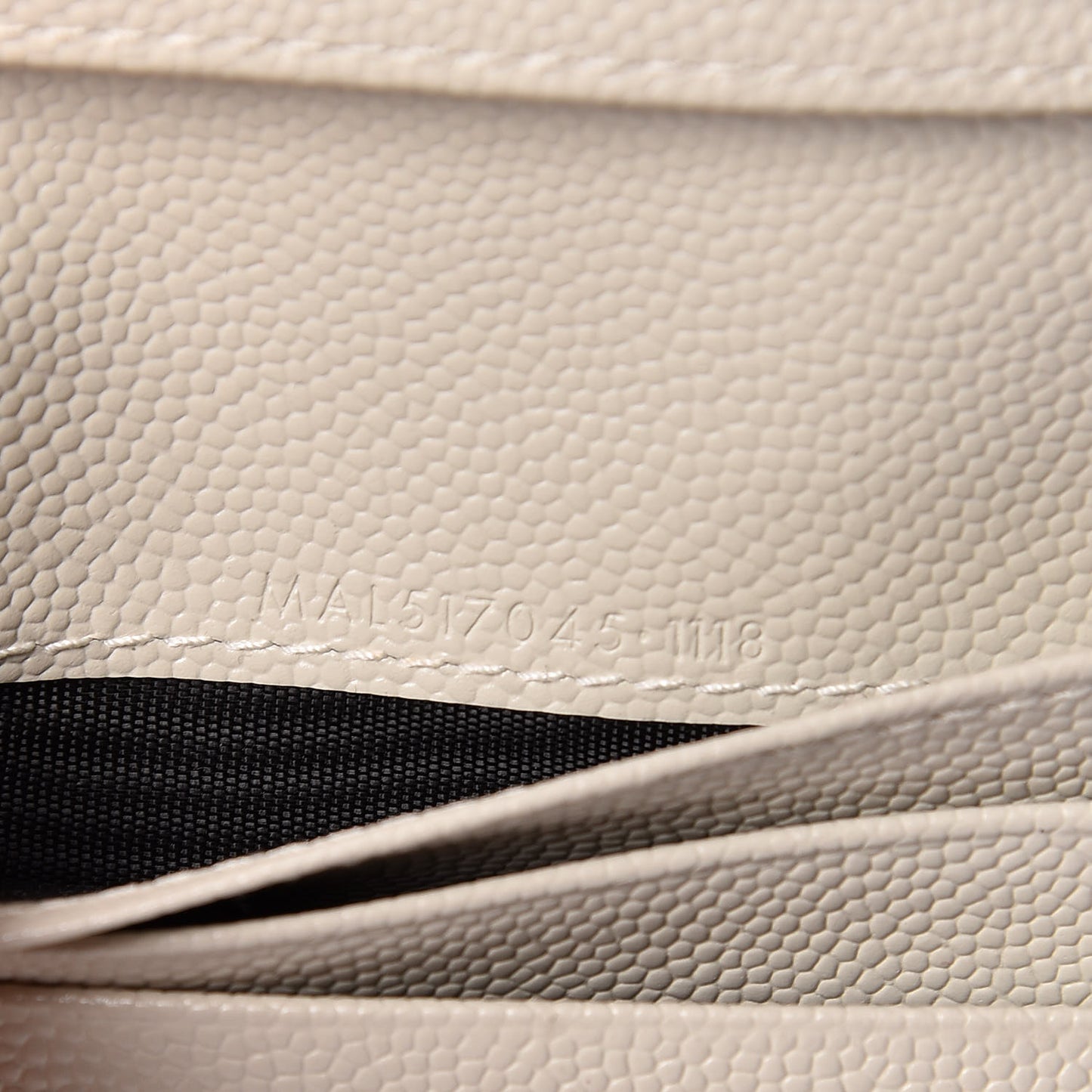 Grain De Poudre Matelasse Chevron Monogram Zipped Card Case Crema Soft