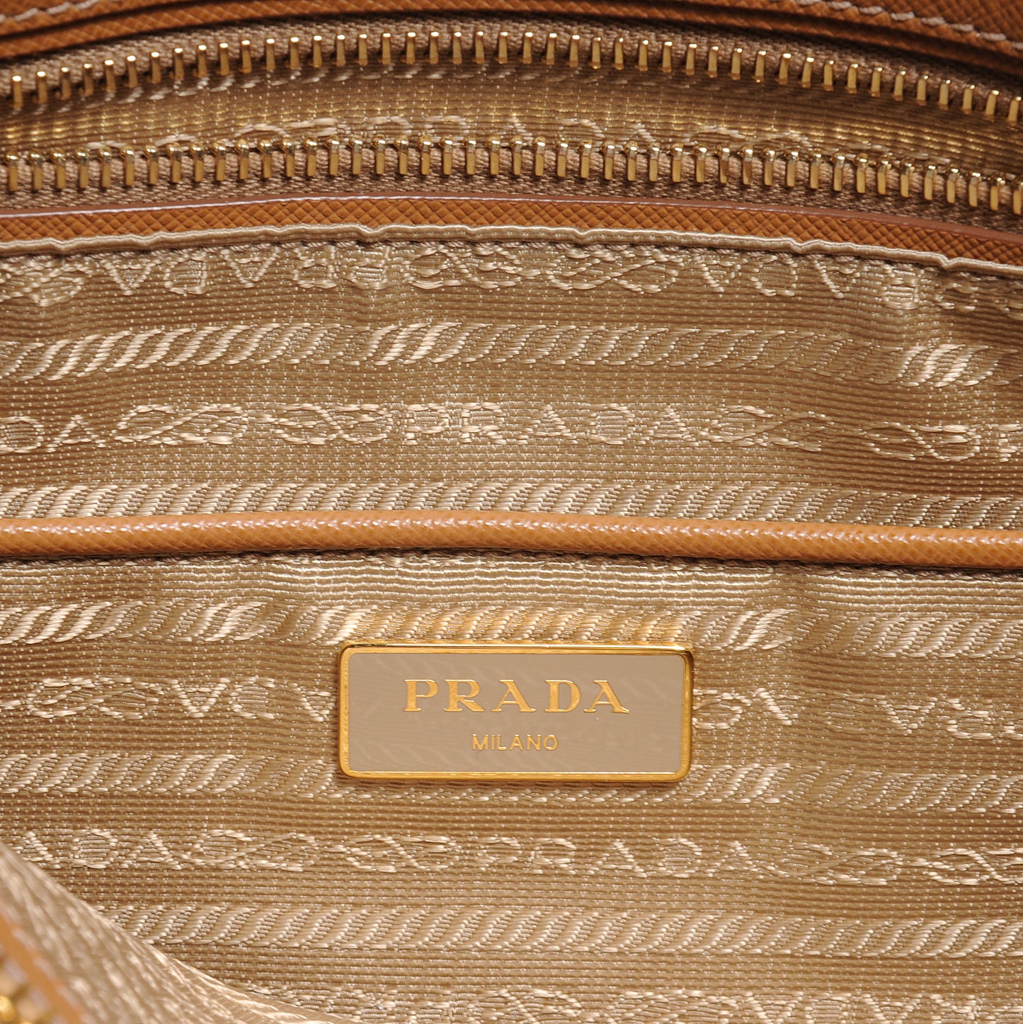 Saffiano Lux Parabole Tote Caramel