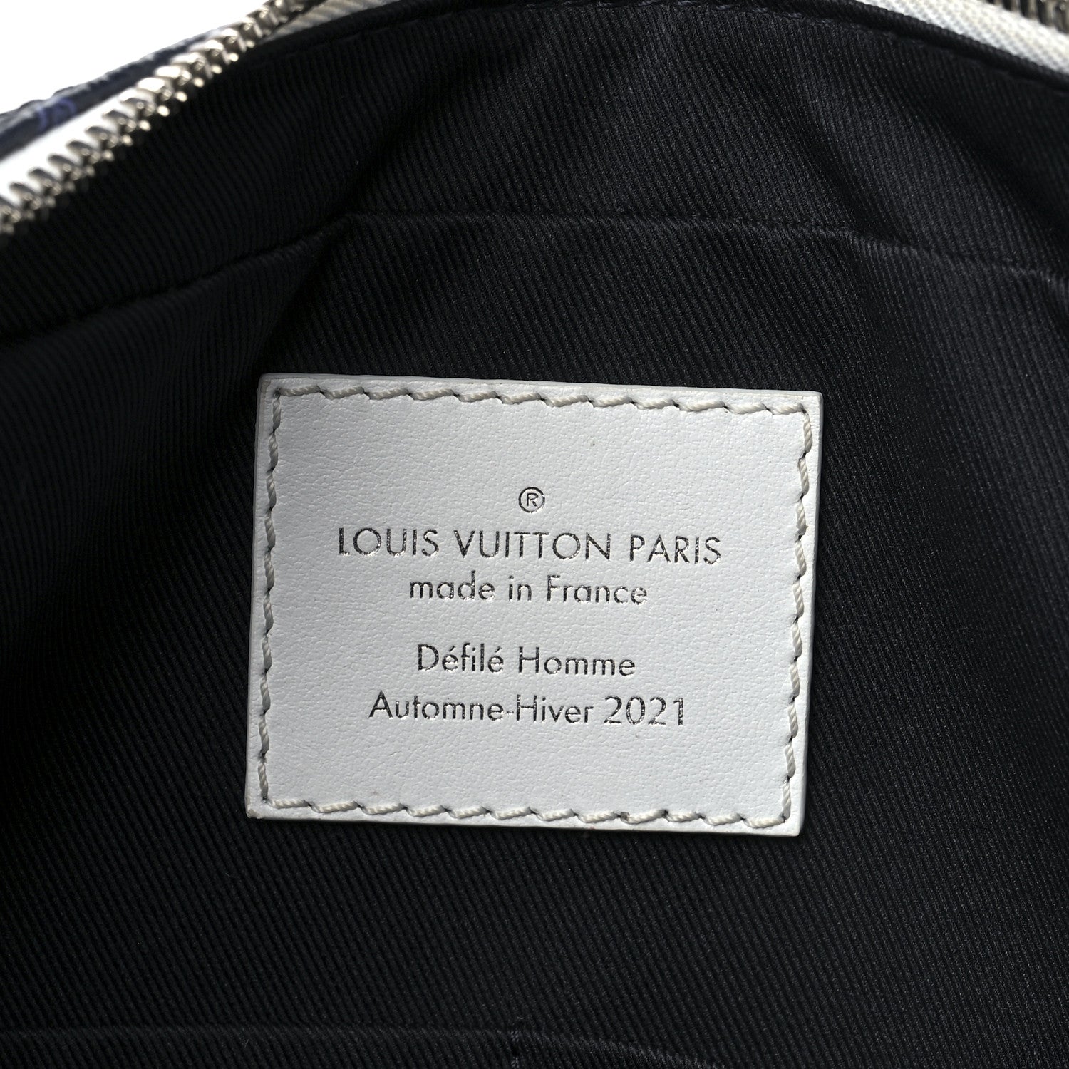 Louis Vuitton Monogram Everyday LV Discovery Messenger Blue 6 of 11