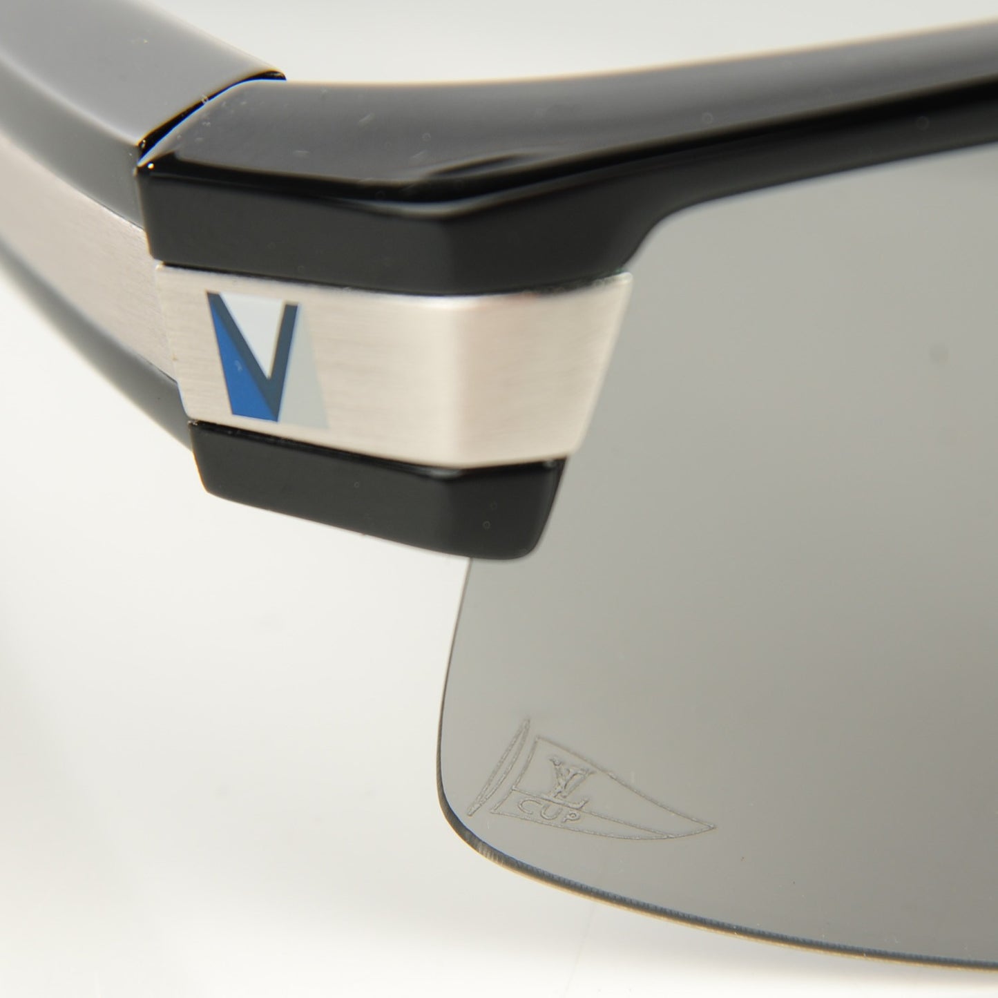 Cup GM Sunglasses Black Blue