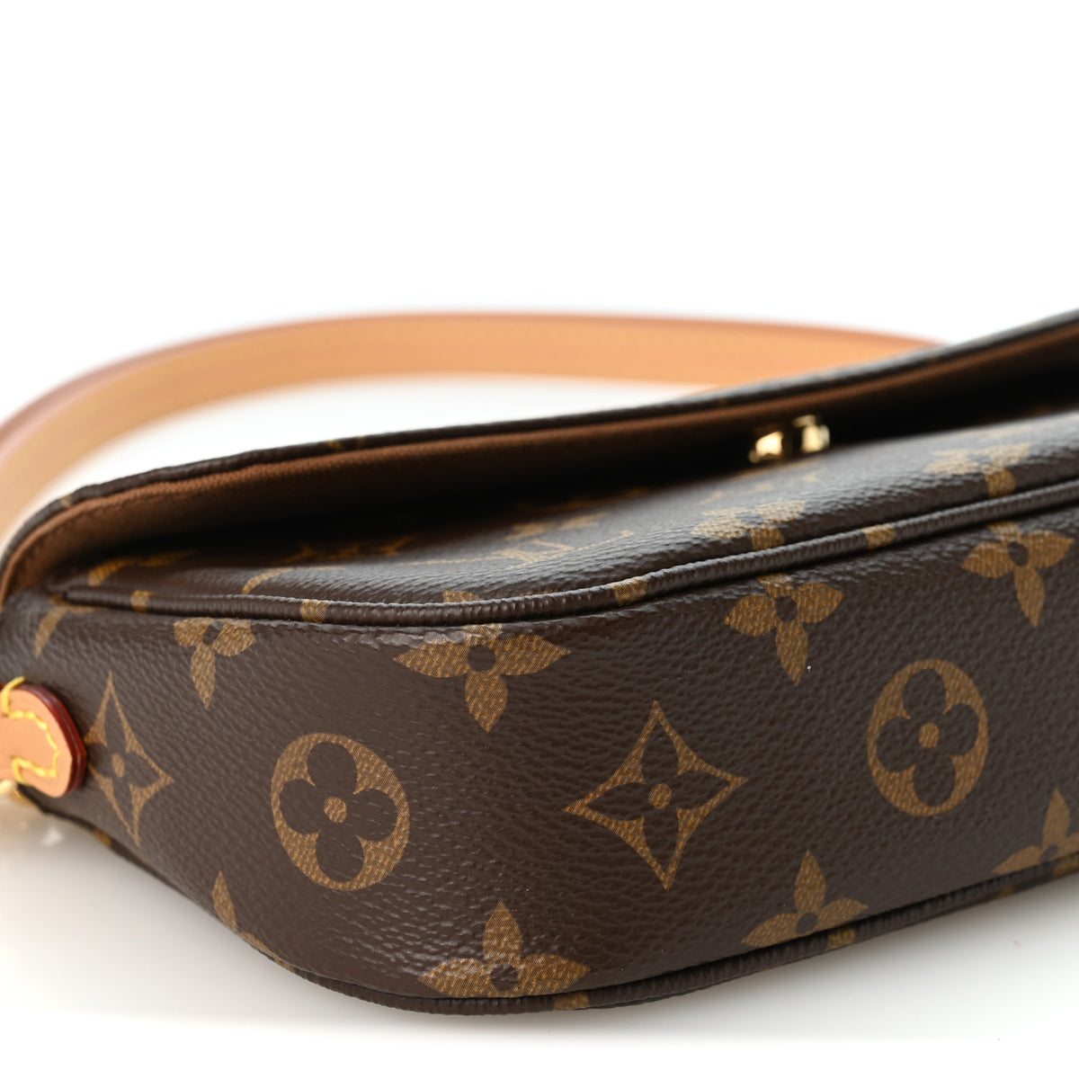 Monogram Ivy Wallet On Chain