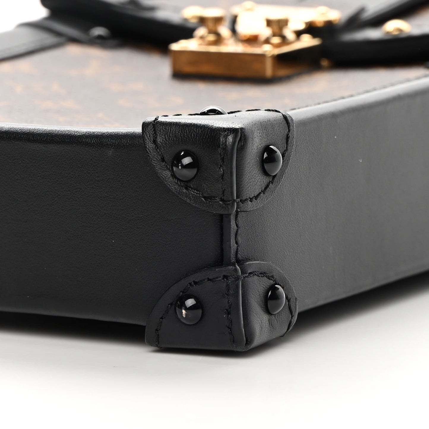 Monogram Pochette Trunk Verticale Black