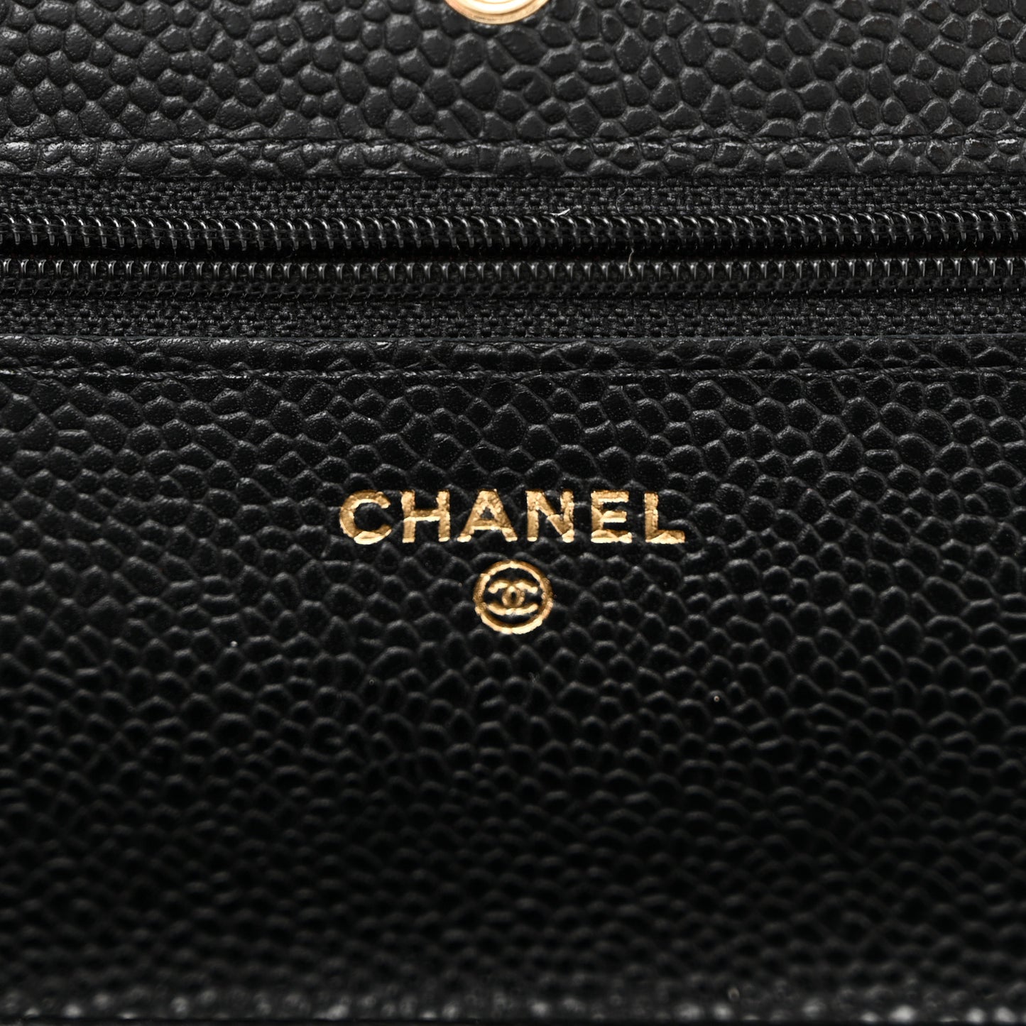 Caviar Quilted Wallet on Chain WOC Black