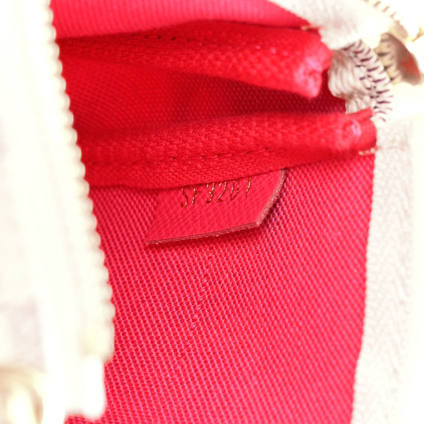 Damier Azur 2021 Christmas Animation Hollywood Mini Pochette Accessories Fuchsia