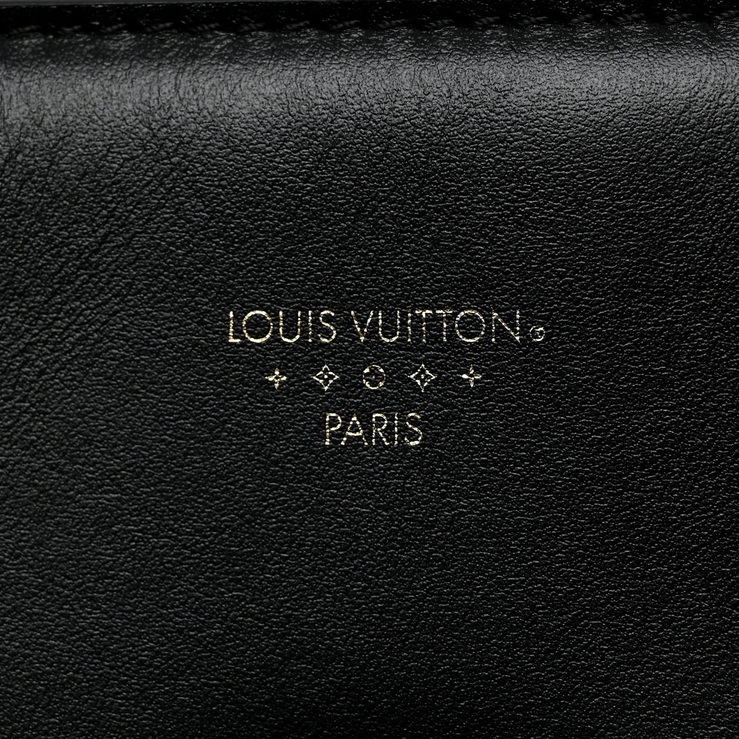 Smooth Calfskin LV Pont 9 Black