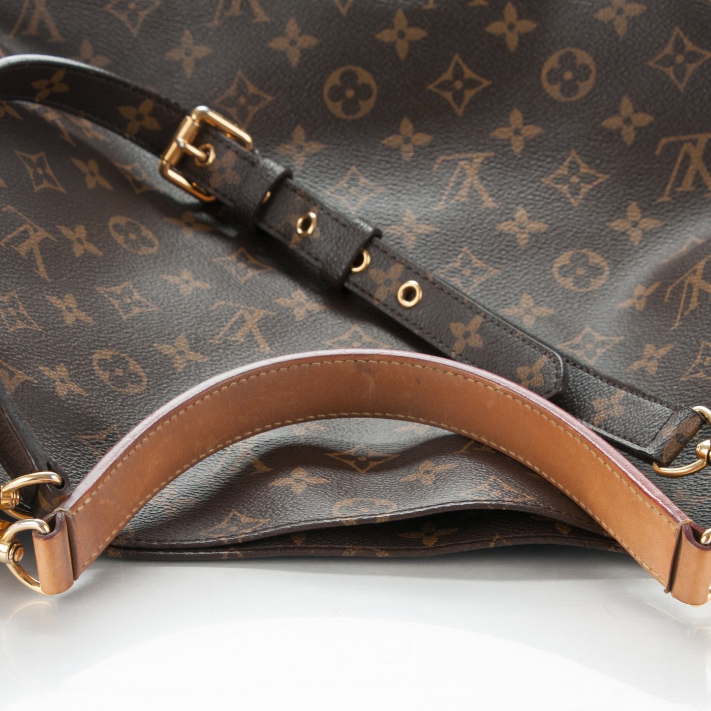 Monogram Metis