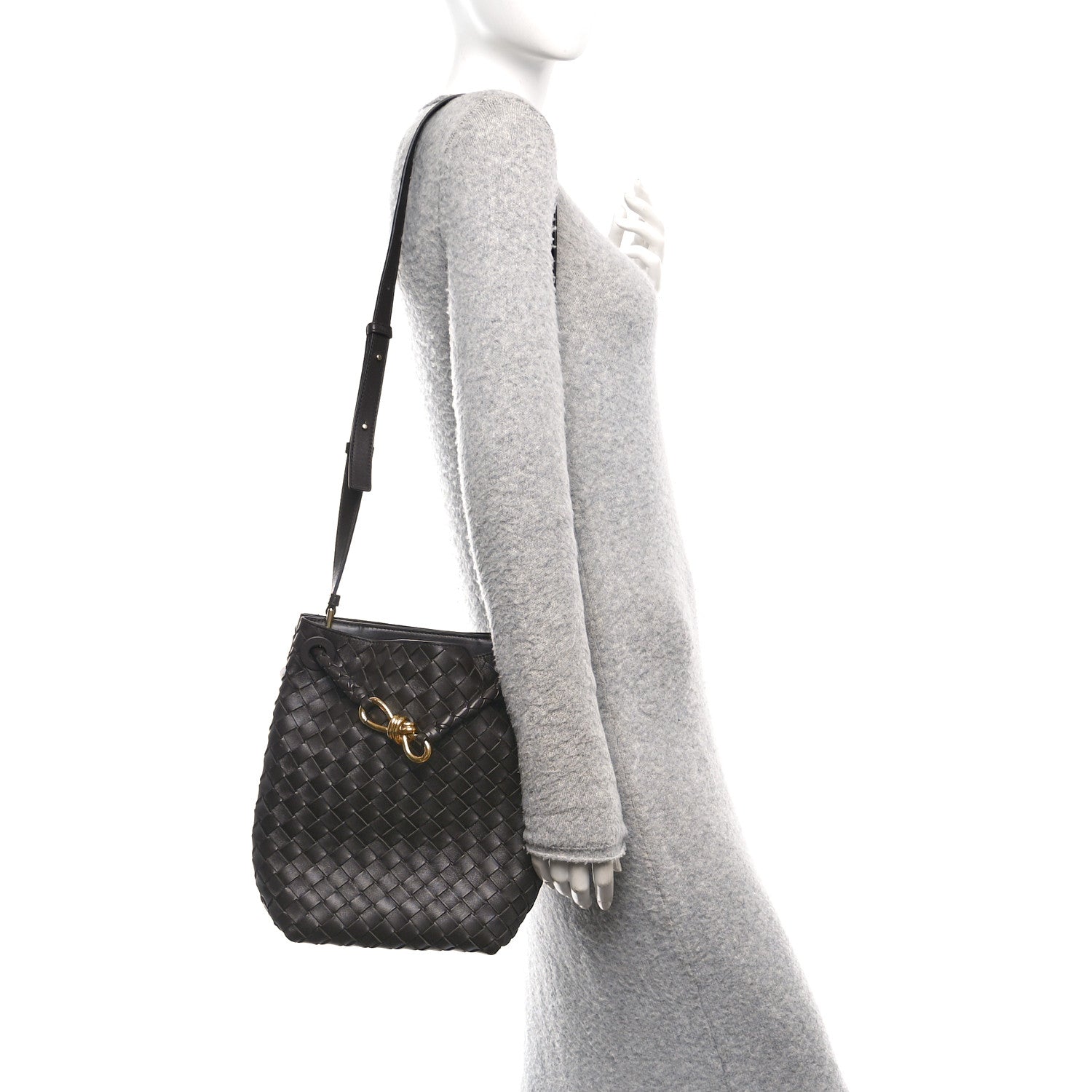 Bottega Veneta Nappa Intrecciato Small Andiamo Bucket Bag Fondant 2 of 10