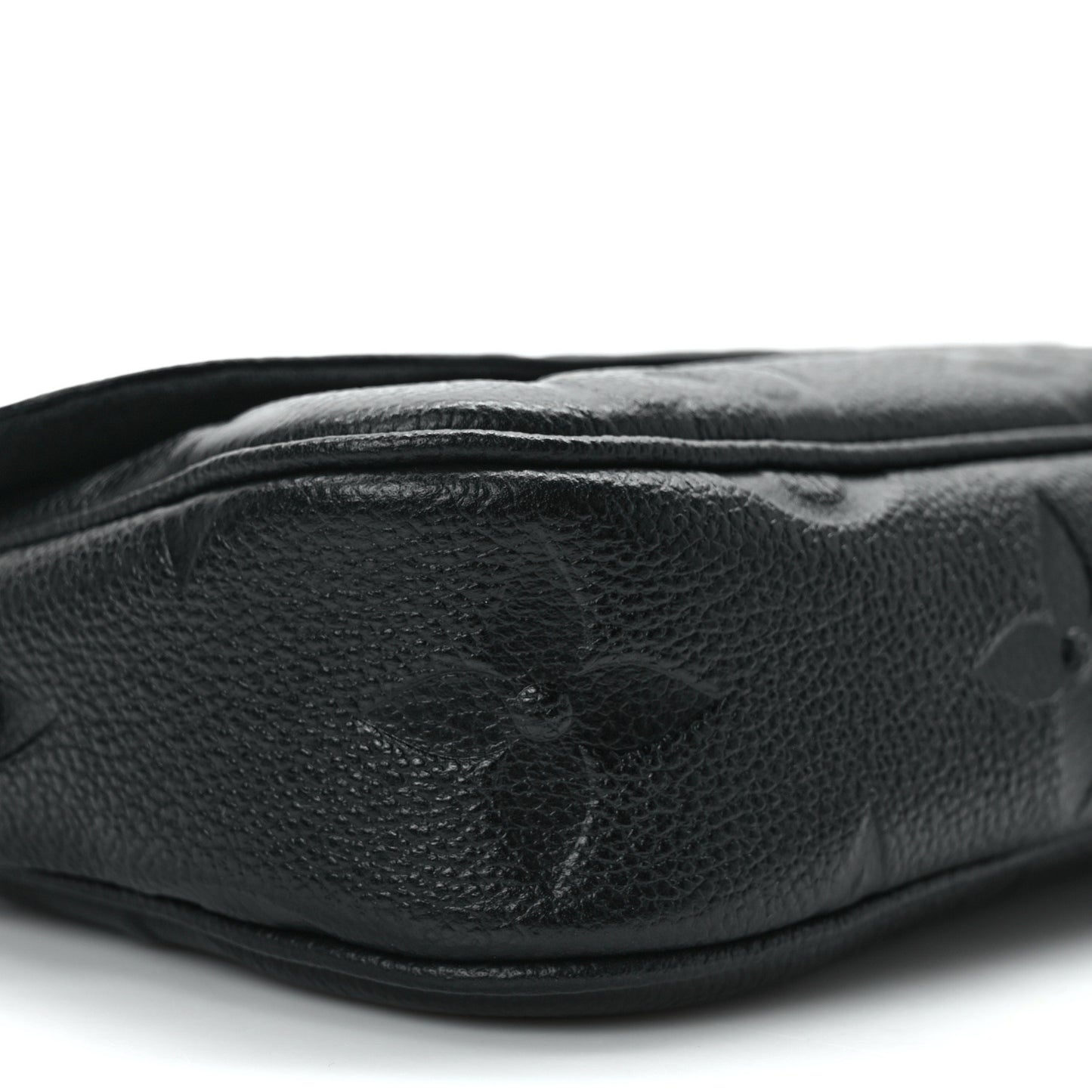 Empreinte Monogram Giant Ivy Wallet On Chain Black