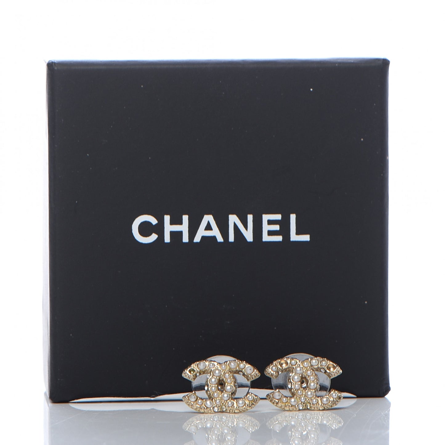 Metal Pearl CC Earrings Gold