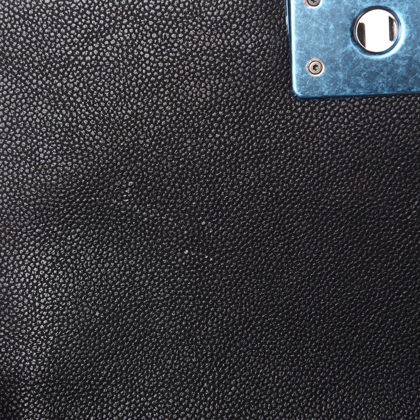 Caviar Quilted Medium Boy Flap Black