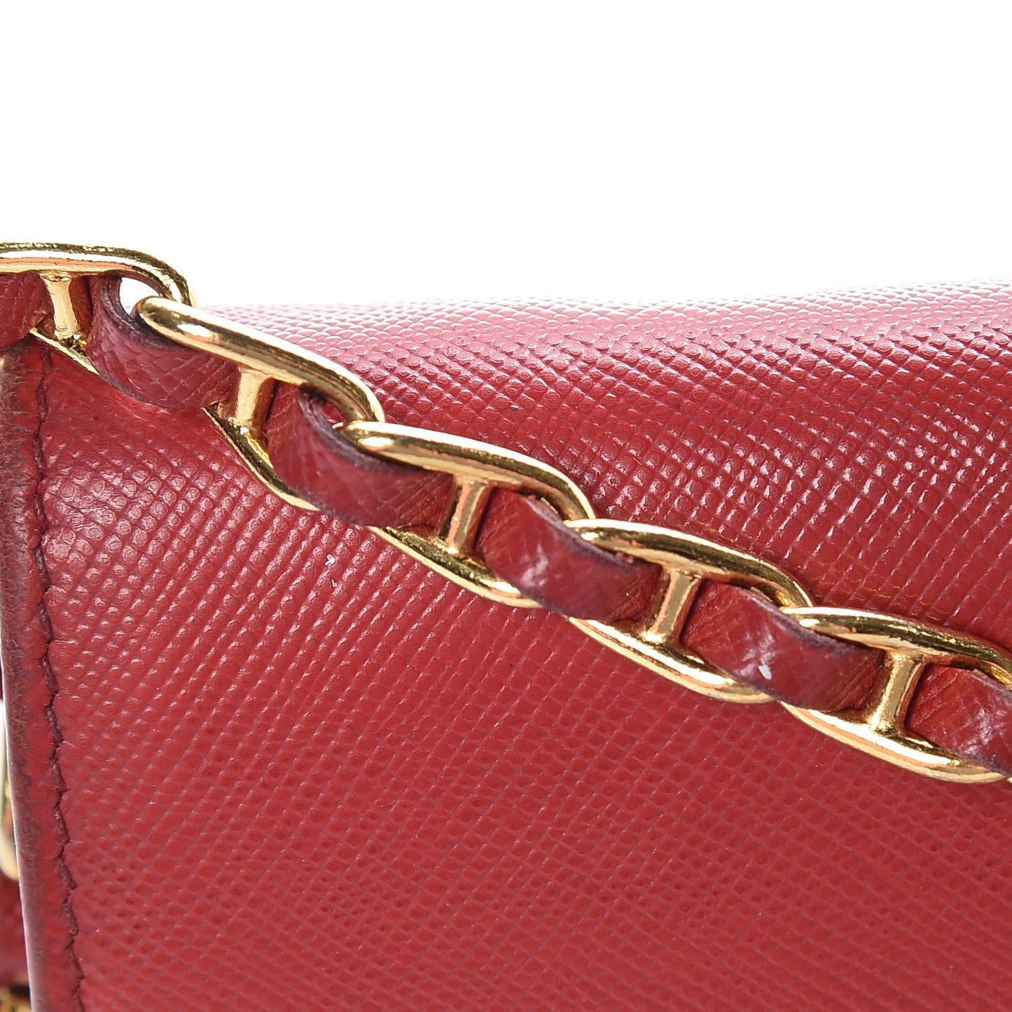 Saffiano Metal Oro Chain Wallet Fuoco