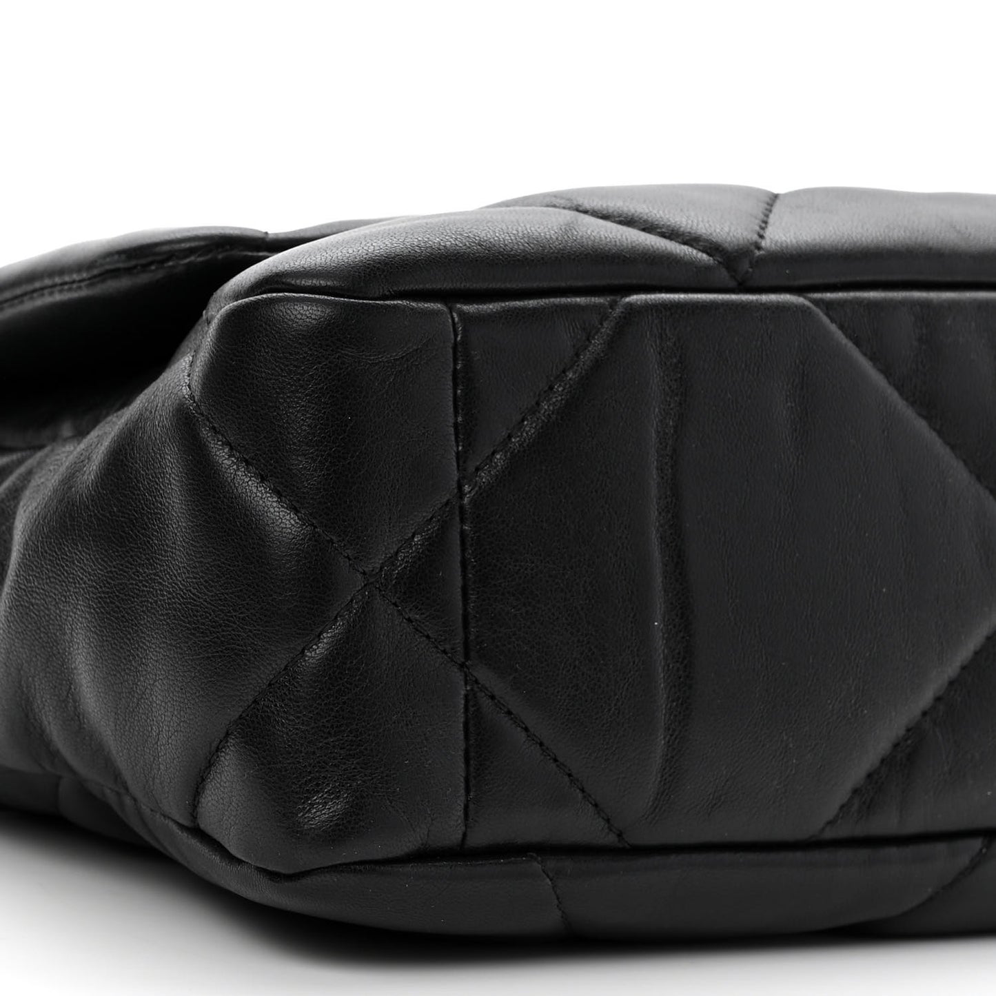 Lambskin Quilted Medium Chanel 19 Flap Black