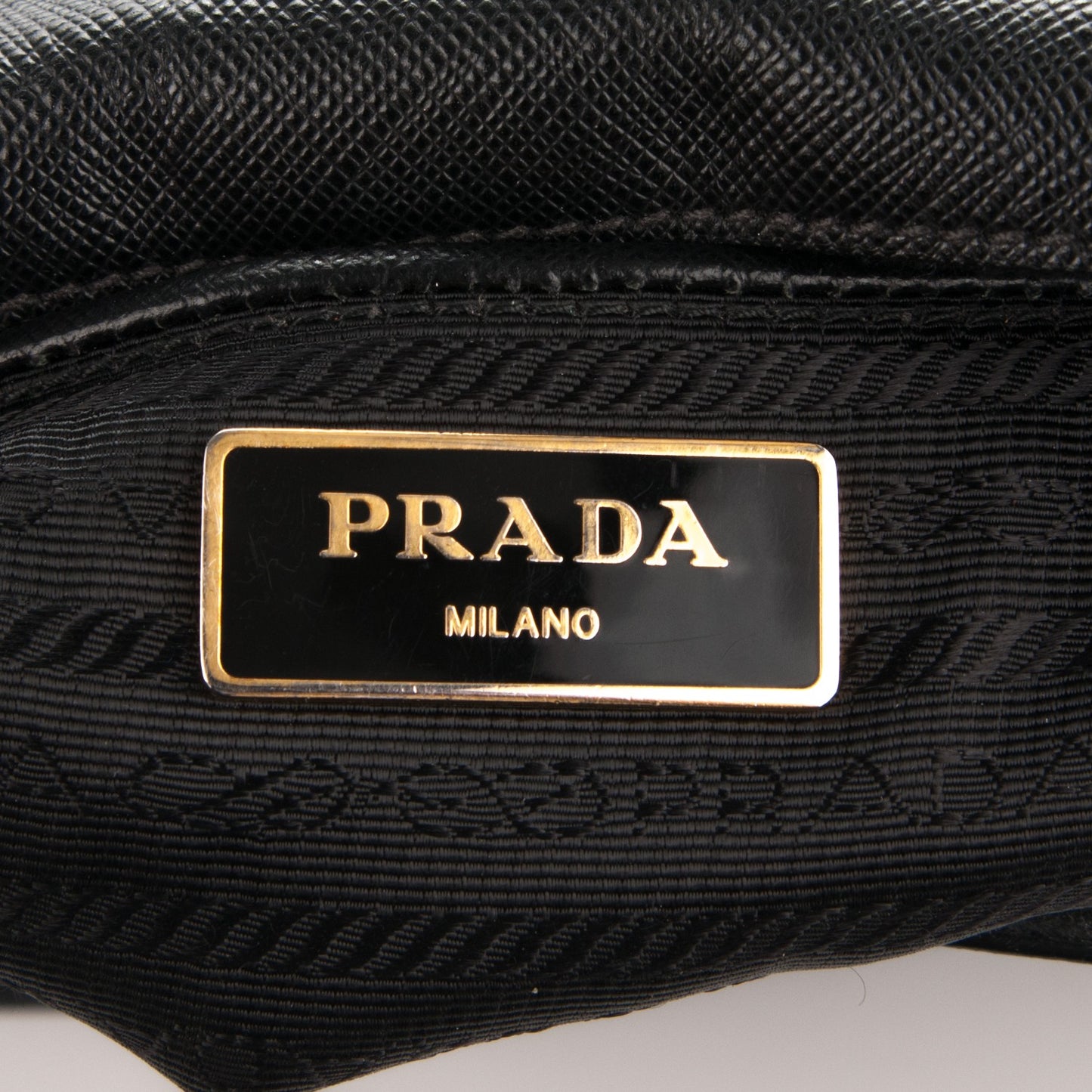 Saffiano Lux Extra Large Galleria Double Zip Tote Black