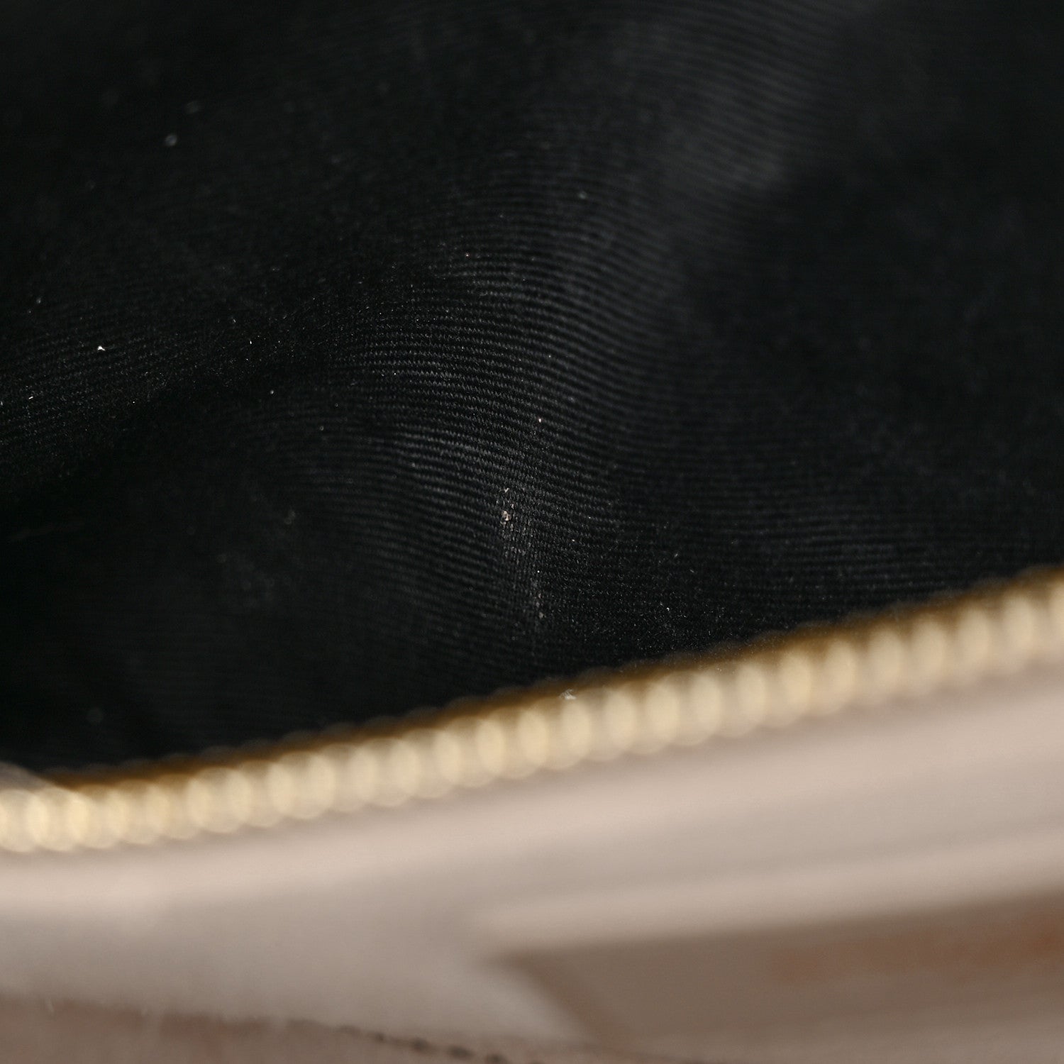 Saint Laurent Smooth Calfskin Le 5 A 7 Hobo Blanc Vintage 11 of 25