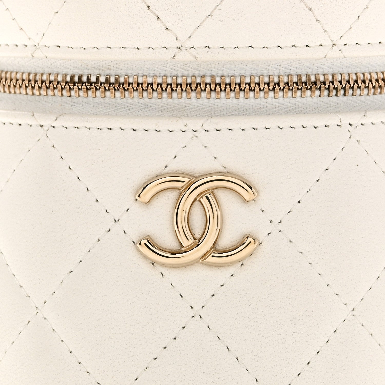 Chanel Lambskin Quilted Ruched Handle Vanity Case White 9 of 9