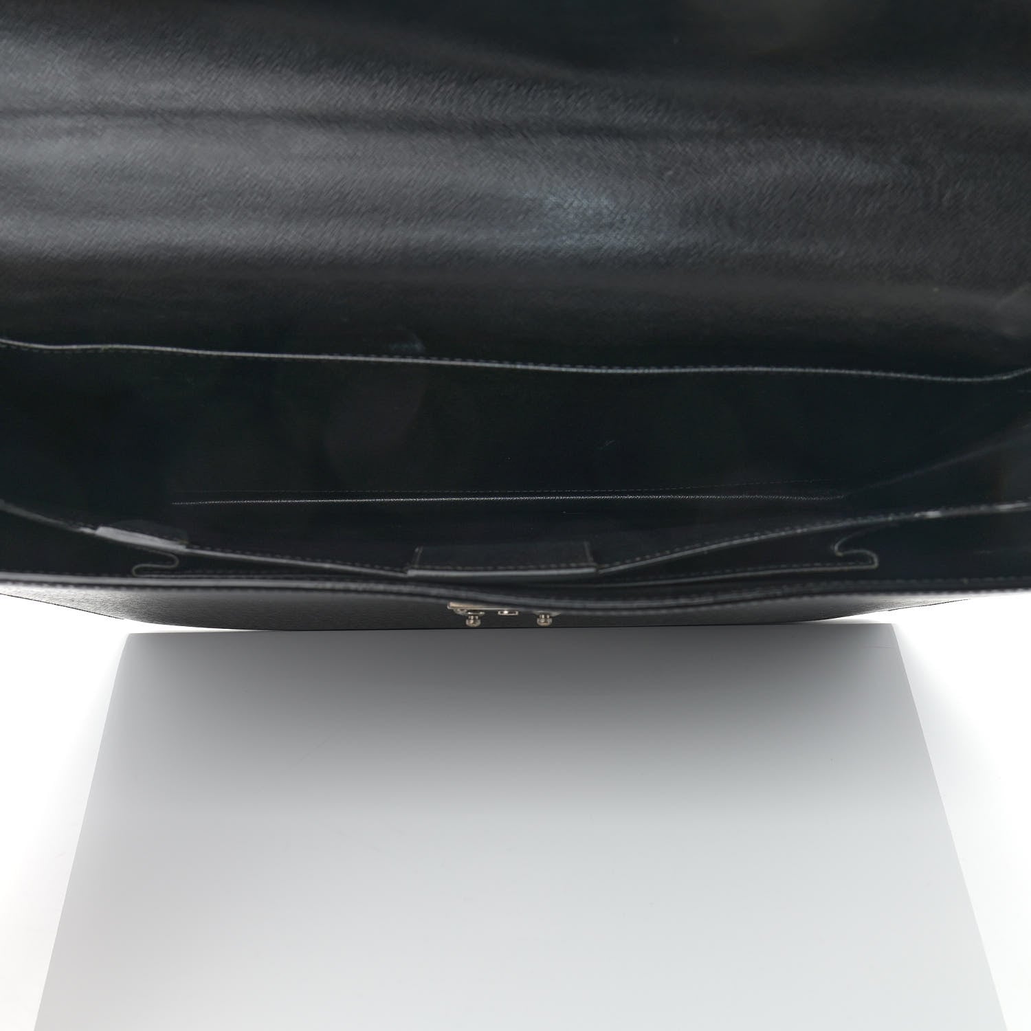 Louis Vuitton Taiga Robusto 2 Compartment Briefcase Black 4 of 18