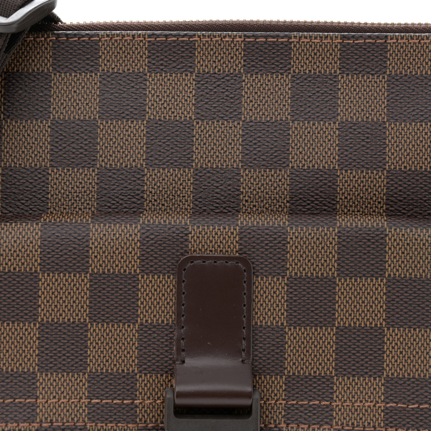 Damier Ebene Pochette Melville