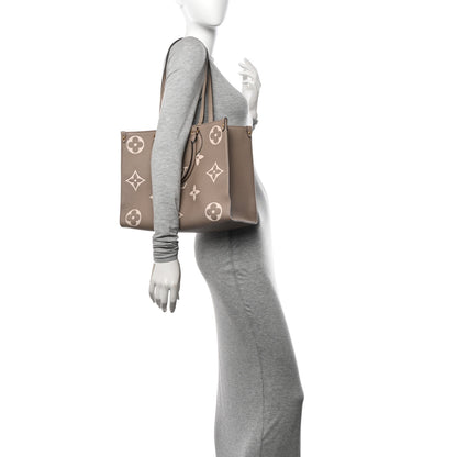 Louis Vuitton Empreinte Monogram Giant Onthego MM Tourterelle Creme 2 of 11