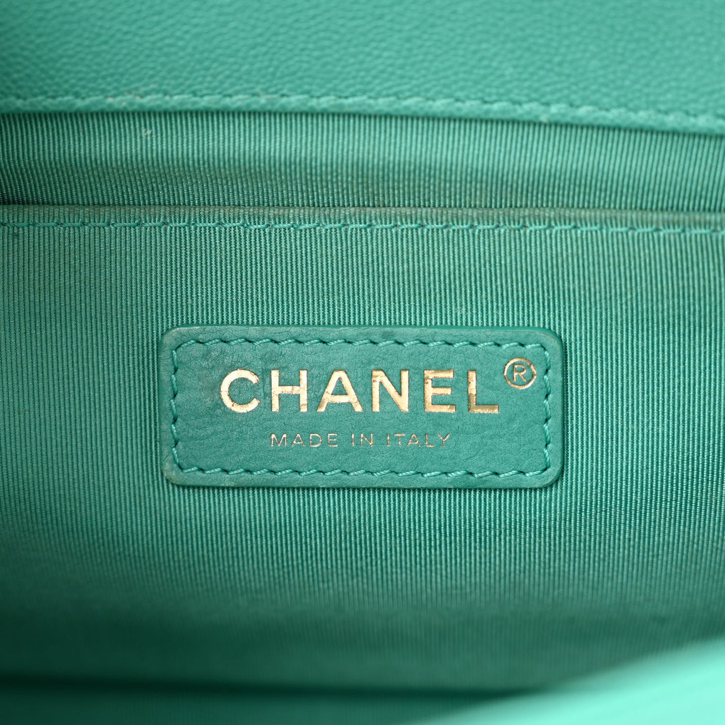 Caviar Chevron Quilted Medium Boy Flap Green