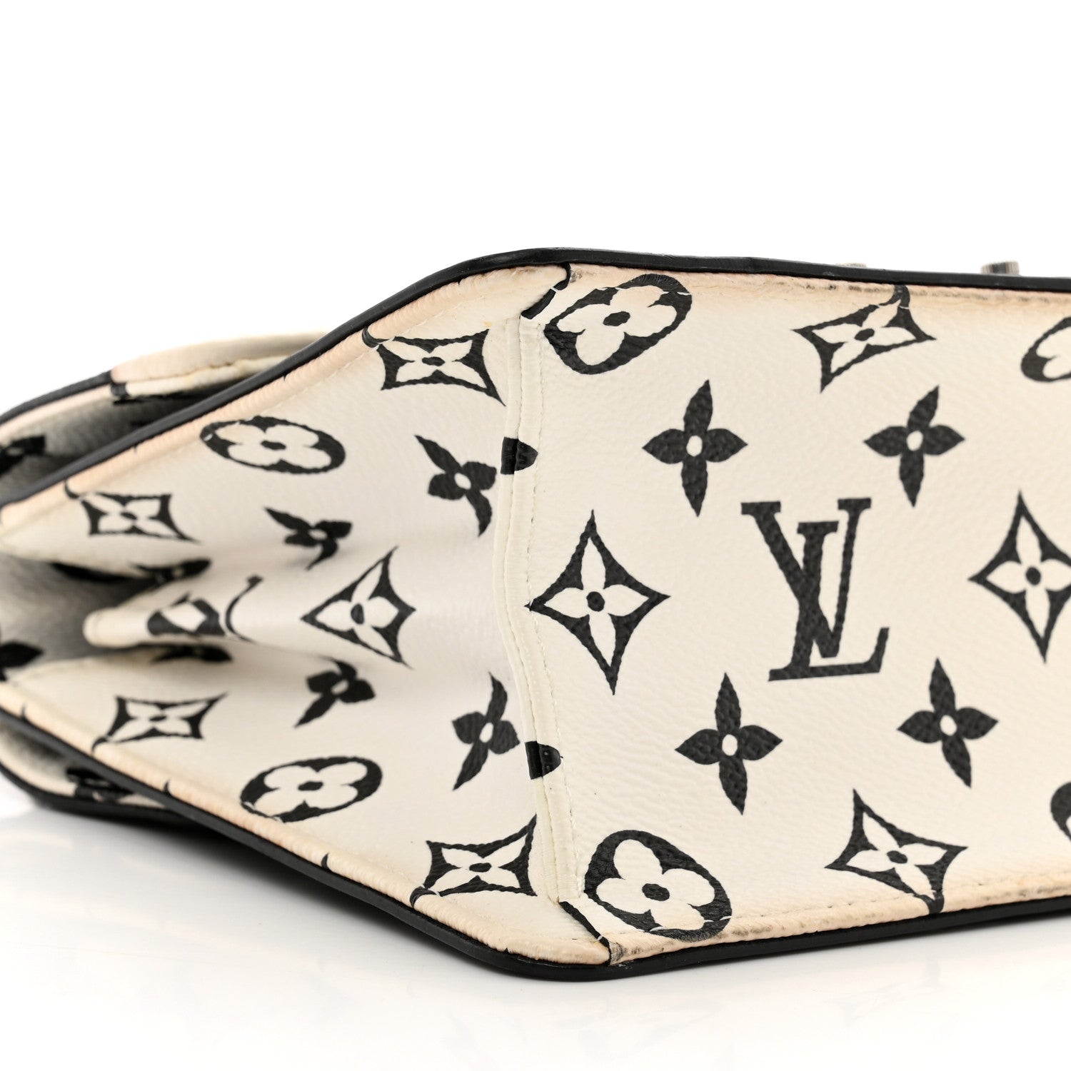 Louis Vuitton Vernis Epi Monogram Wynwood Black White 8 of 10