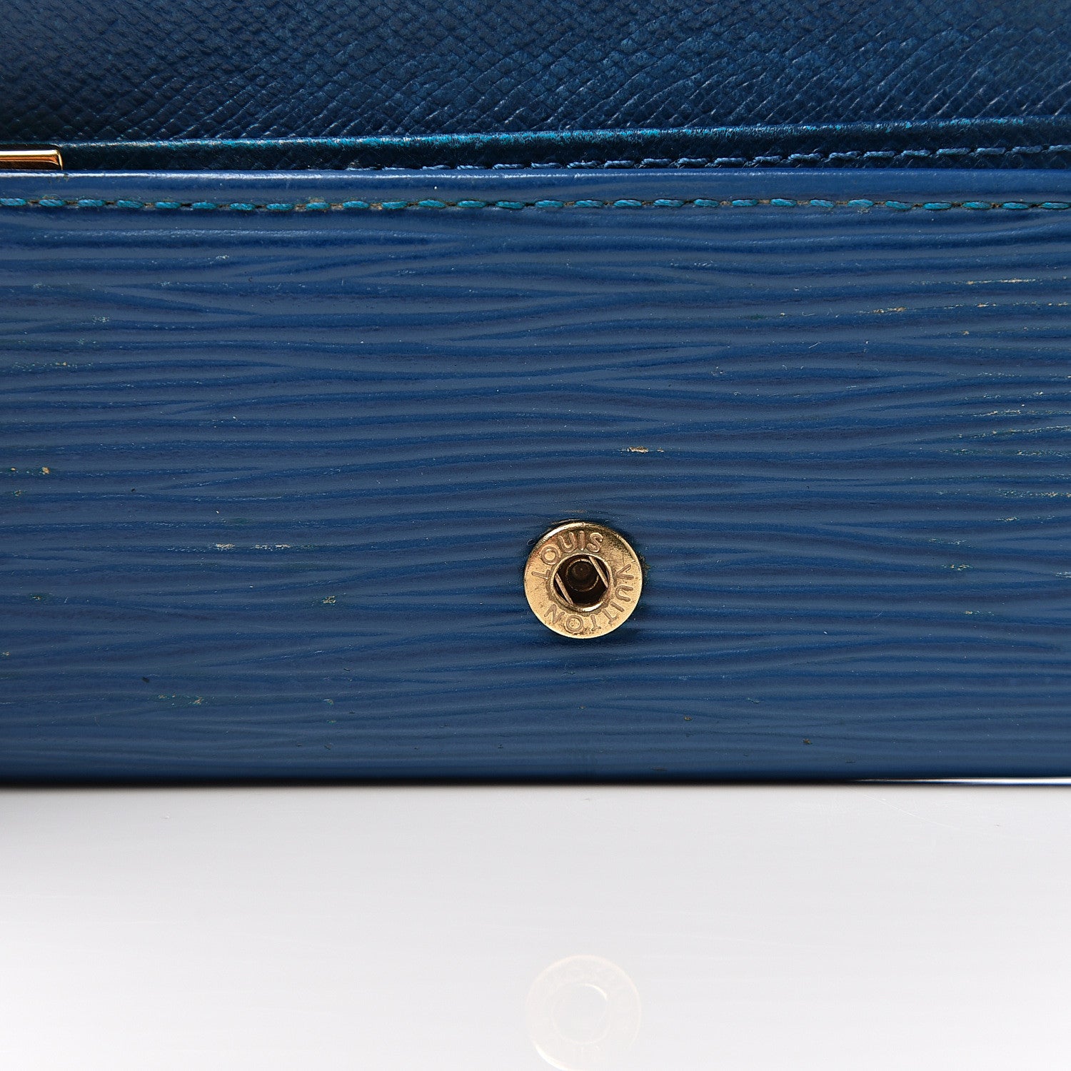 Louis Vuitton Epi Multicles 4 Key Holder Toledo 9 of 12