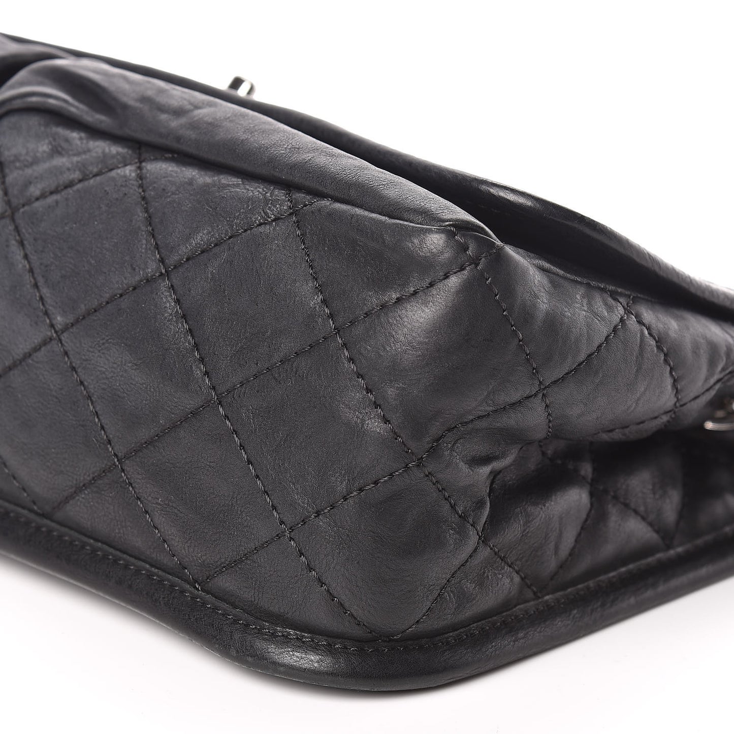 Calfskin Medium Natural Beauty Flap Black
