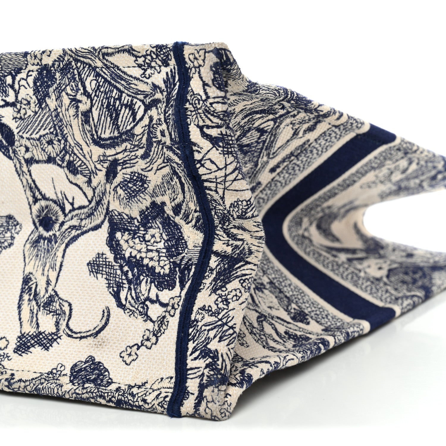 Christian Dior Canvas Embroidered Large Dioriviera Toile De Jouy Book Tote Blue 19 of 27