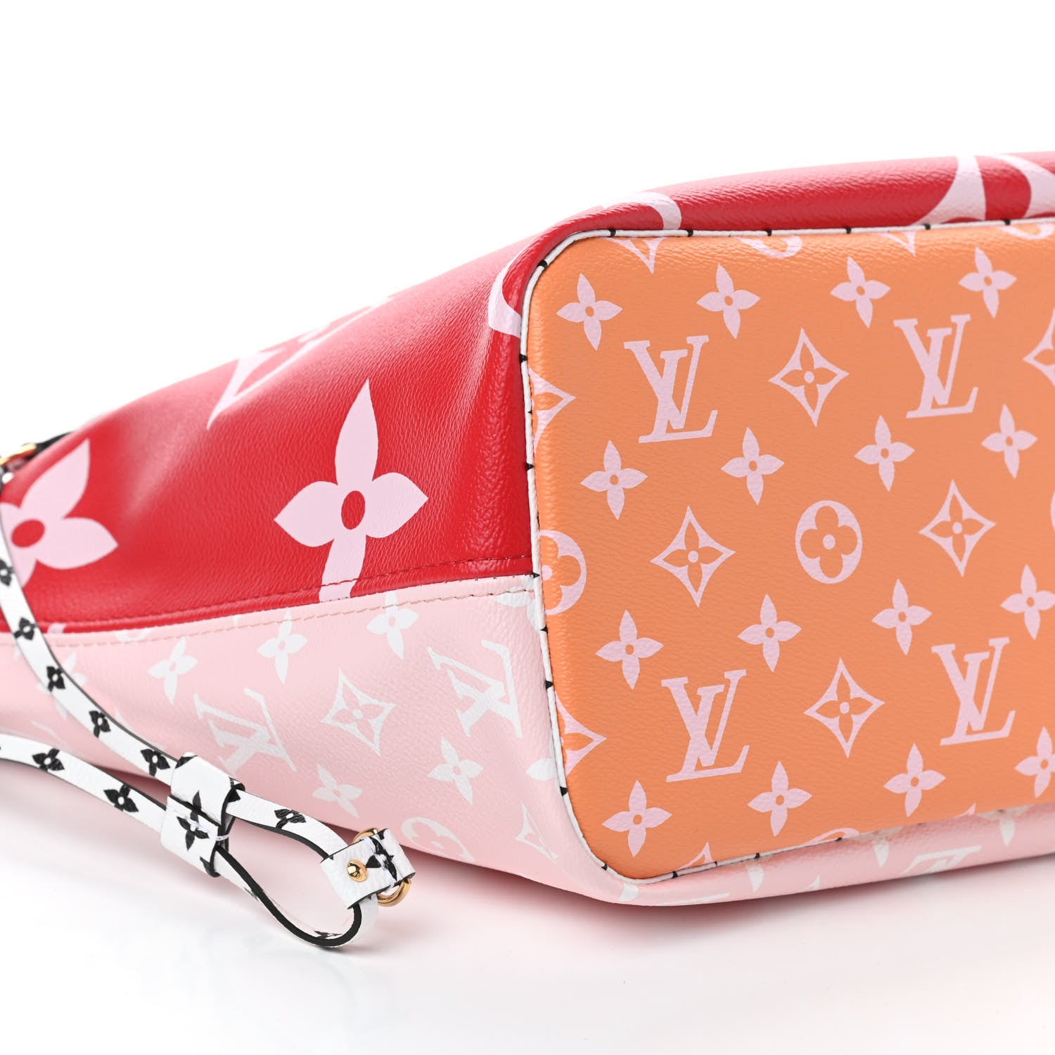 Louis Vuitton Monogram Giant Neverfull MM Rouge 8 of 9