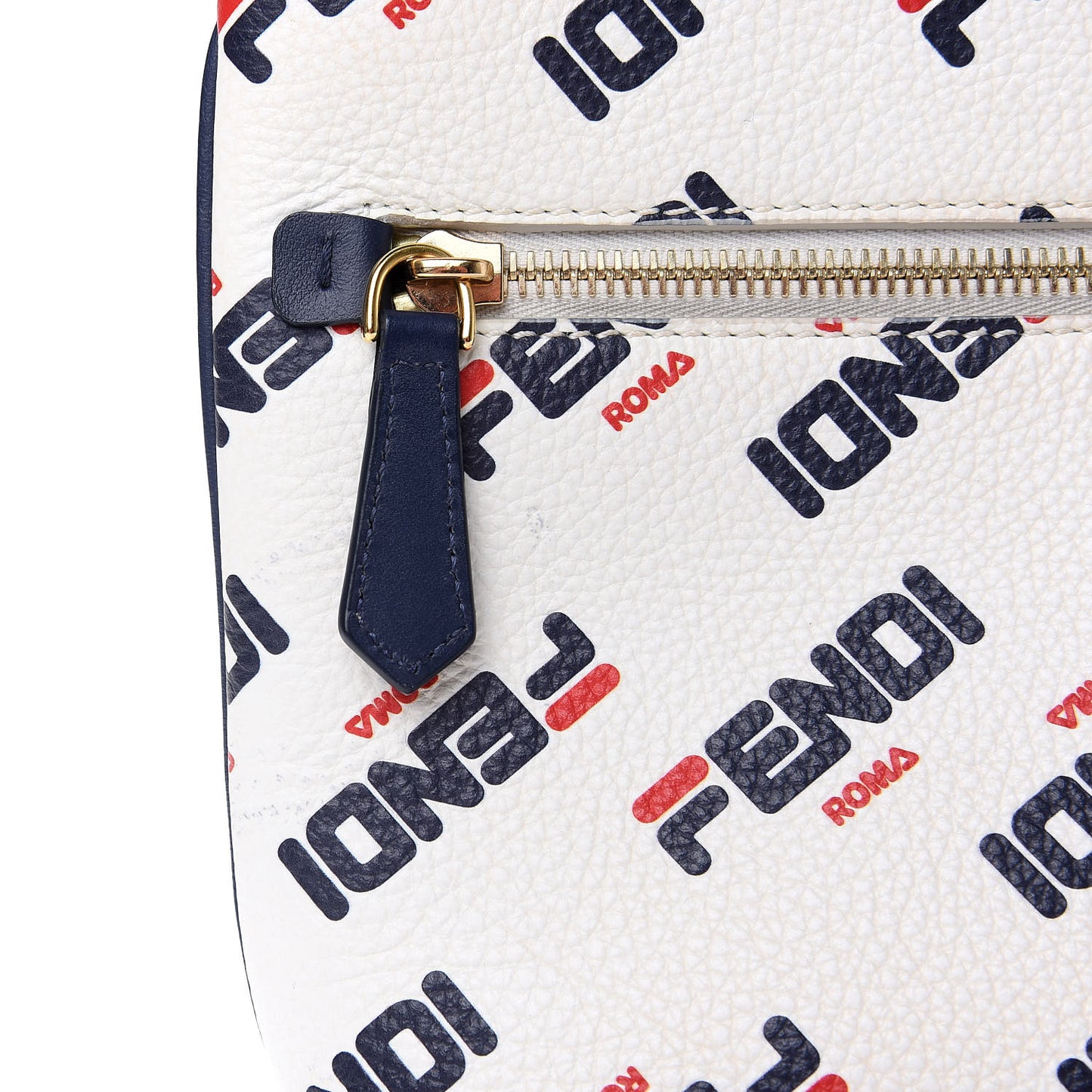 X FILA Vitello Mania Large Pyramid Cosmetic Case White Blueberry