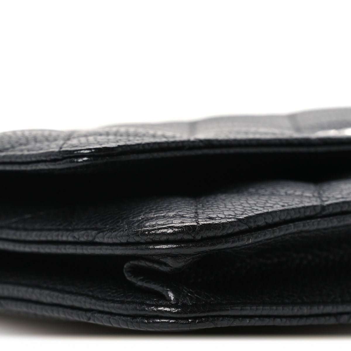 Caviar Quilted Wallet on Chain WOC Black