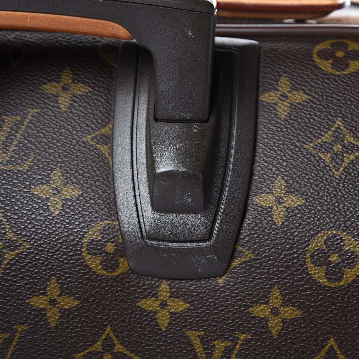 Louis Vuitton Monogram Pegase 60 13 of 15