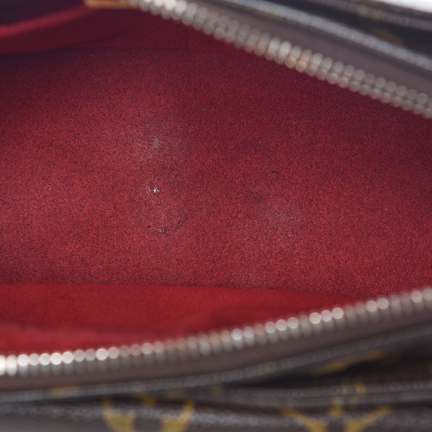 Louis Vuitton Monogram Viva-Cite MM 11 of 19