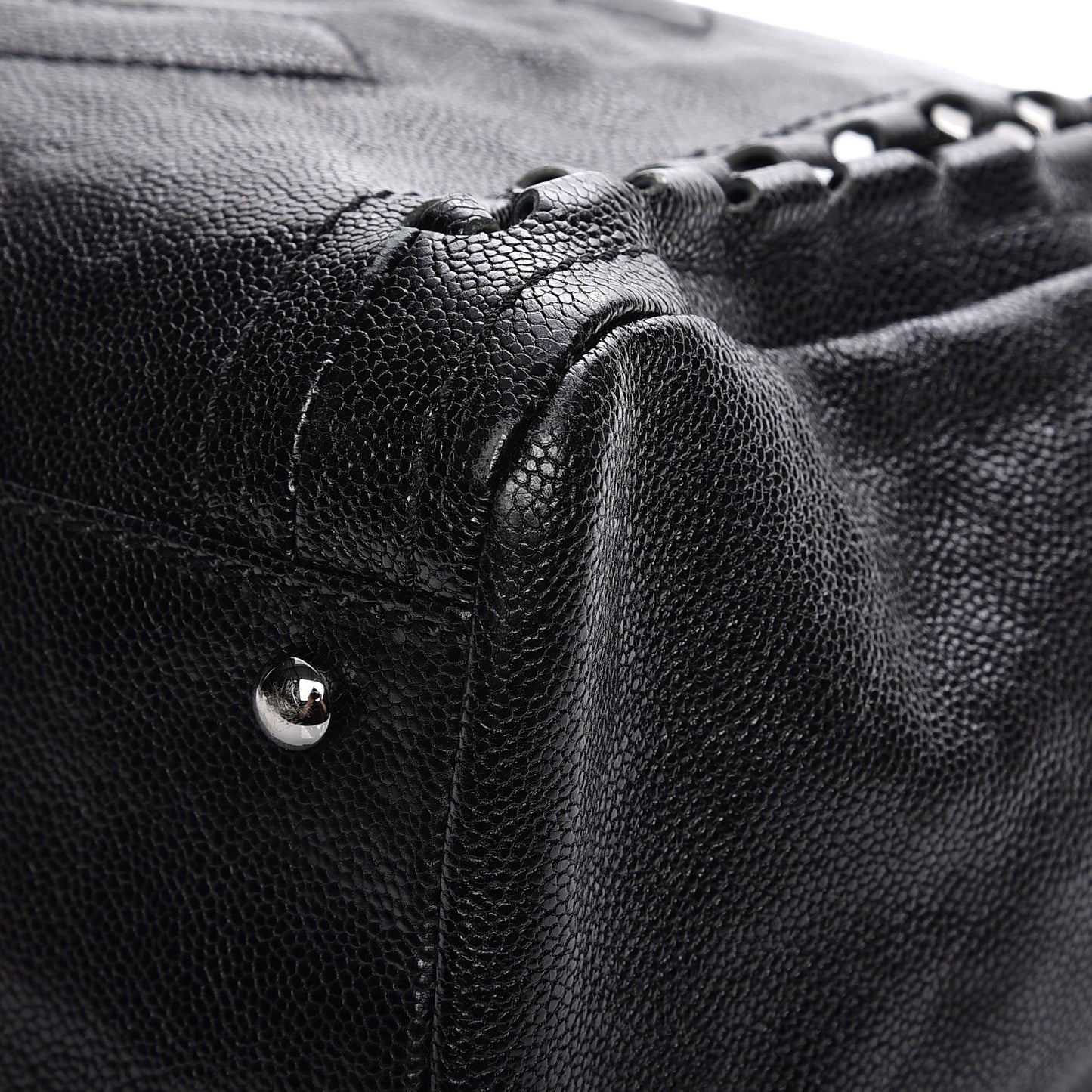 Glazed Caviar Modern Chain Tote Black