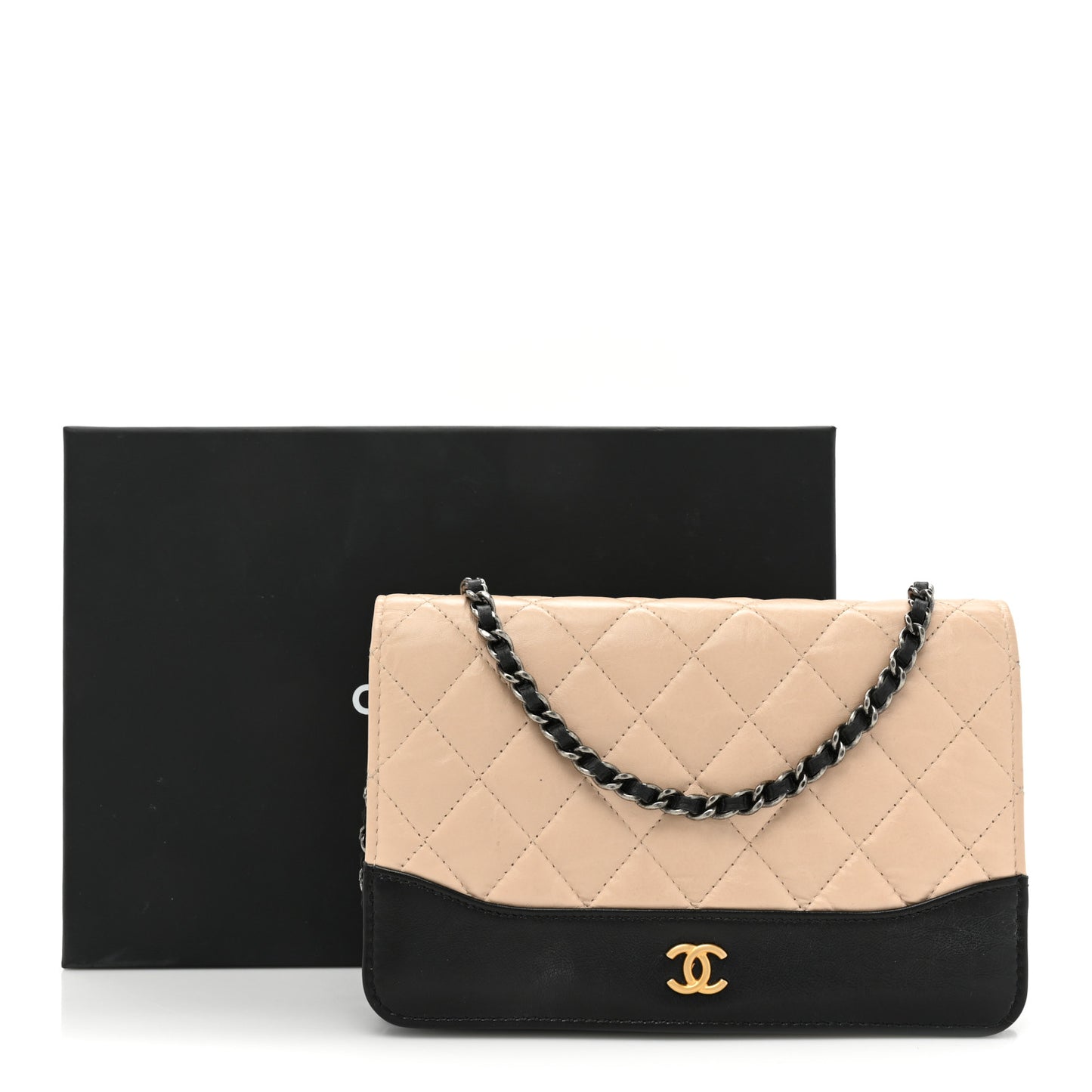 Aged Calfskin Quilted Gabrielle Wallet On Chain WOC Beige Black