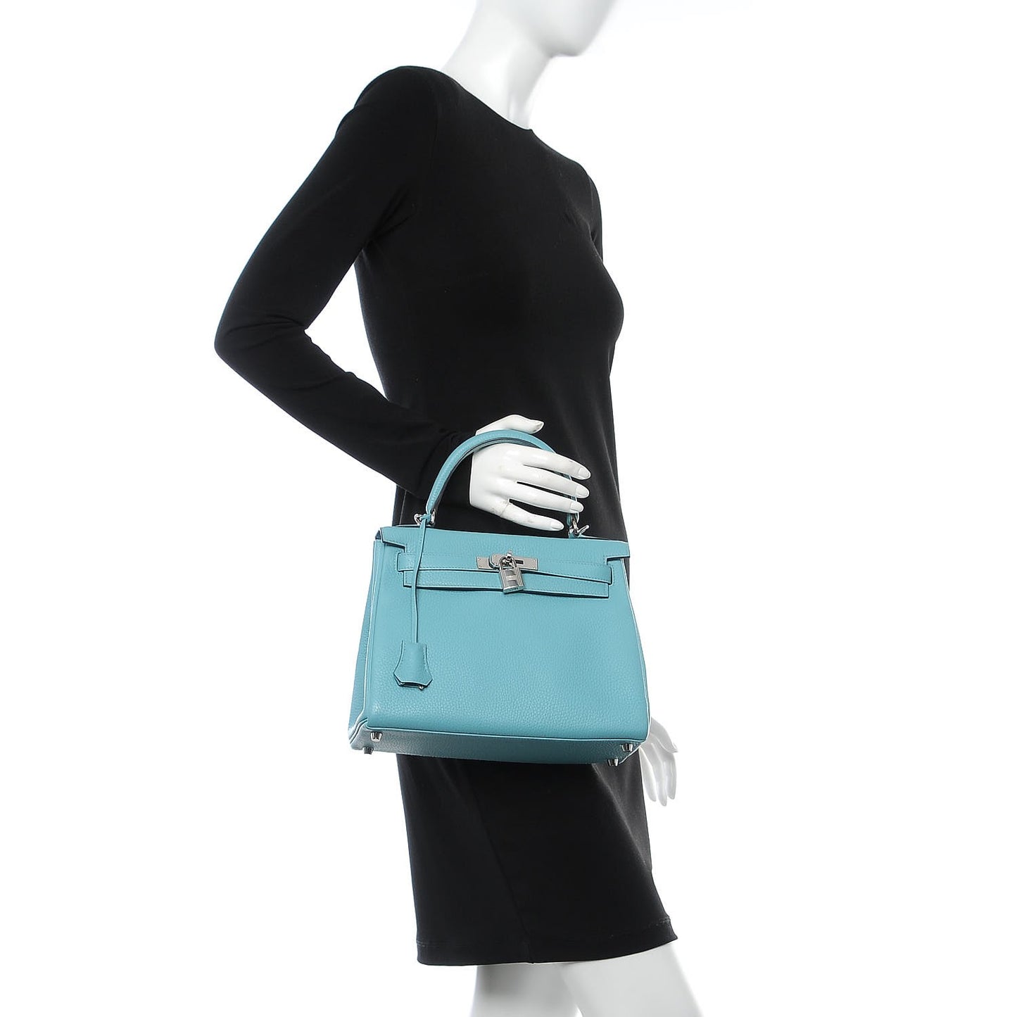 Taurillon Clemence Kelly Retourne 28 Bleu Saint Cyr