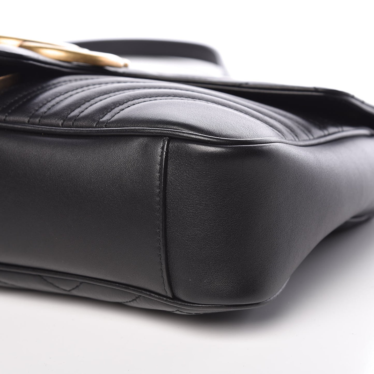 Calfskin Matelasse Medium GG Marmont Shoulder Bag Black