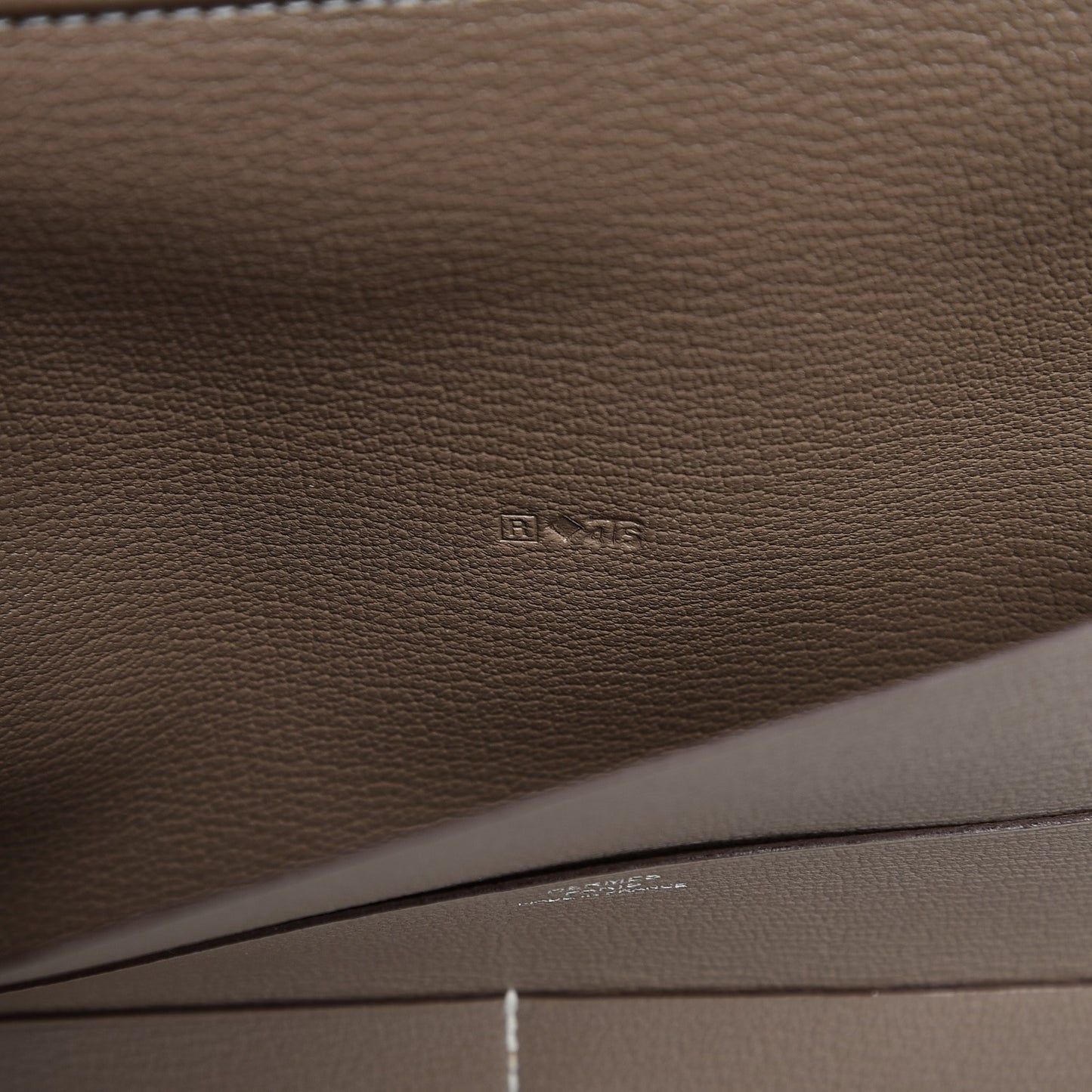 Togo E-Zip iPad Notebook Cover Etoupe