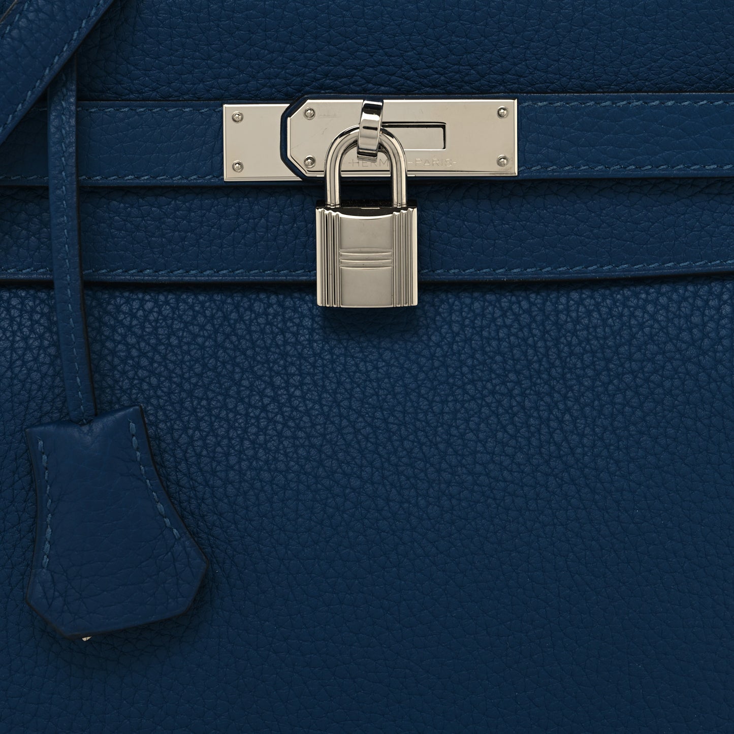 Taurillon Clemence Kelly Retourne 28 Deep Blue