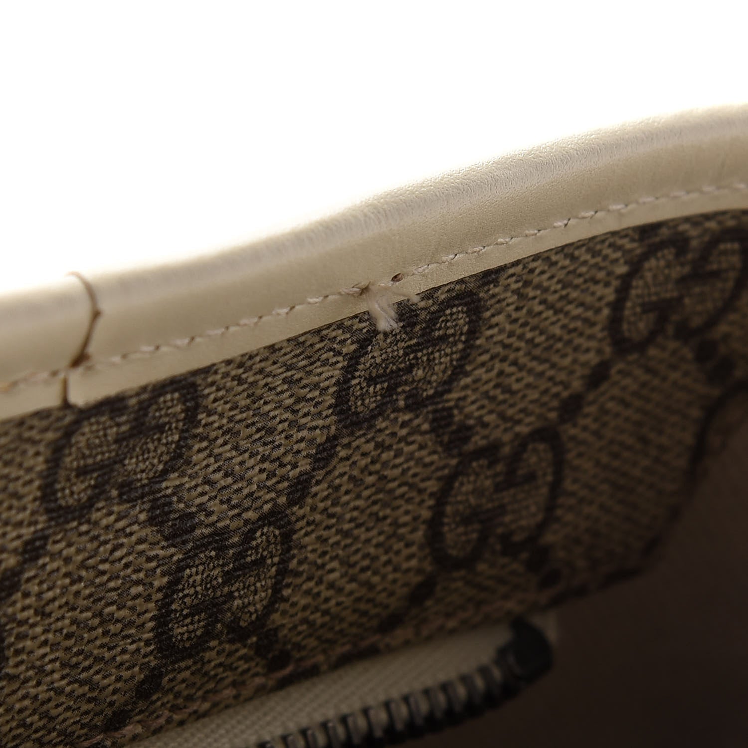 Gucci GG Supreme Small Joy Tote White 16 of 24