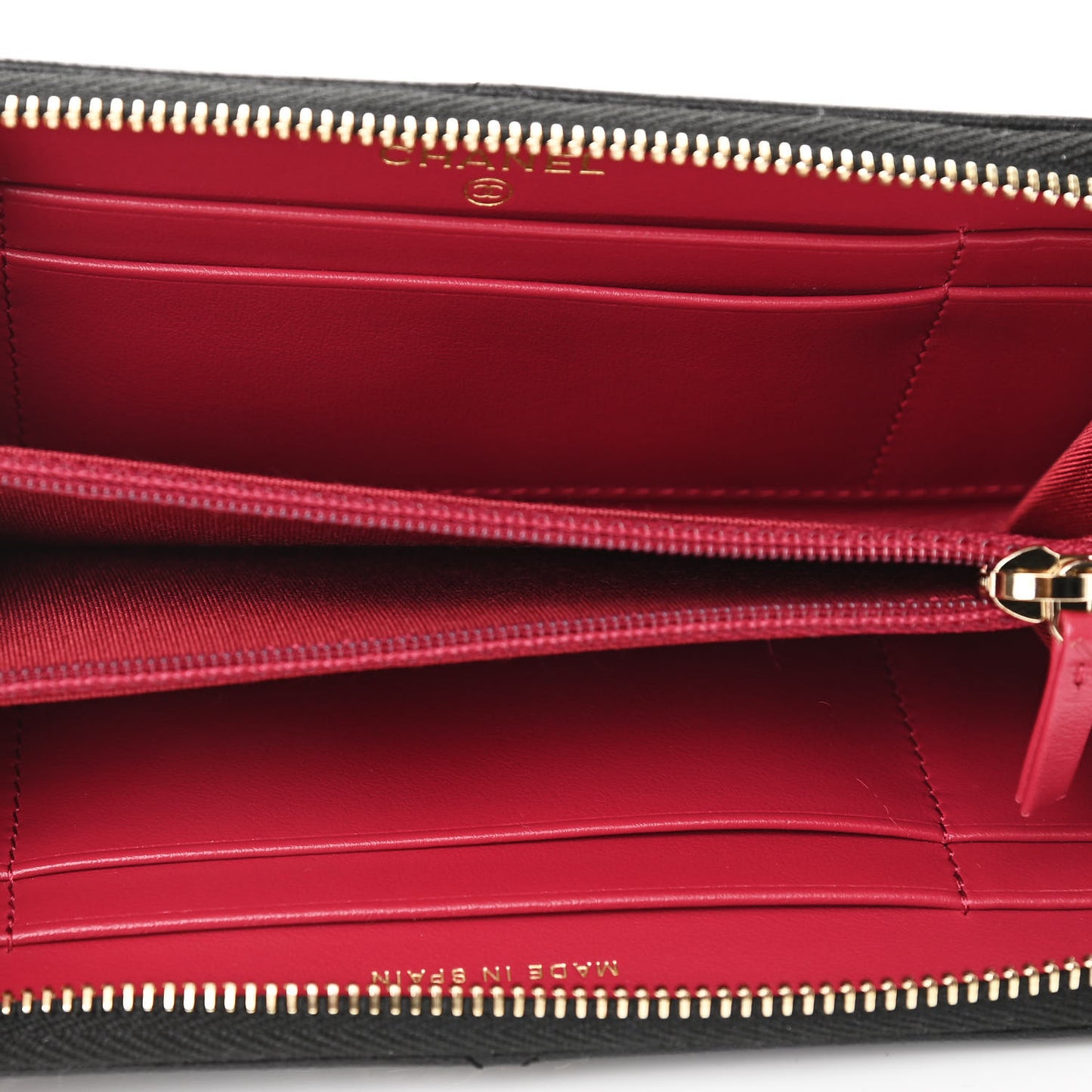 Goatskin Quilted Medium Chanel 19 Zipped Wallet Black