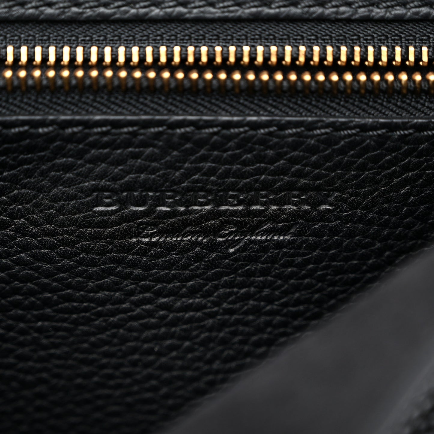 Signature Grain Medium Burleigh Crossbody Bag Black