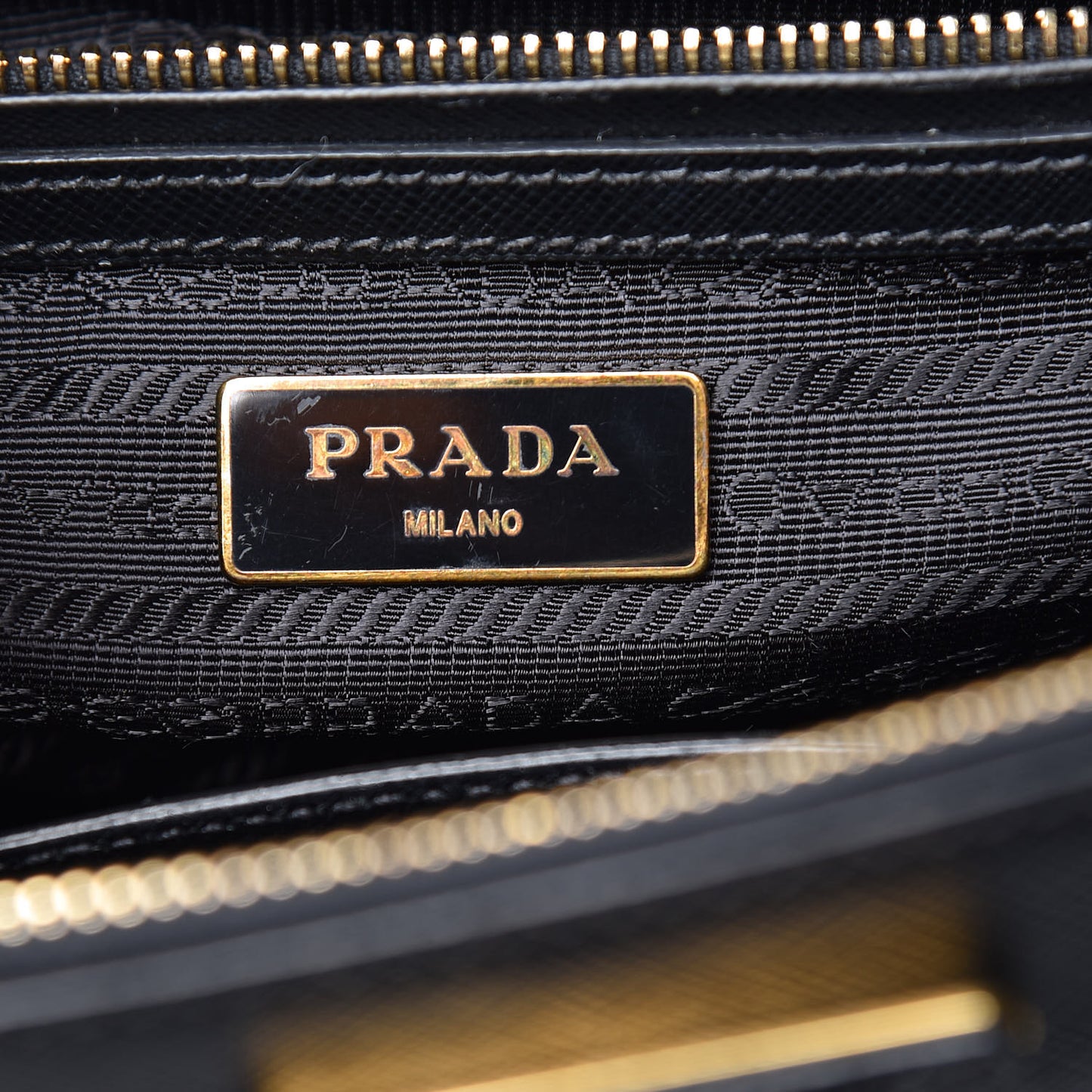 Saffiano Small Galleria Double Zip Tote Black