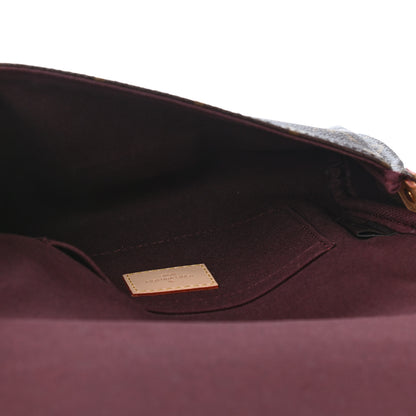 Louis Vuitton Monogram Favorite PM 4 of 4
