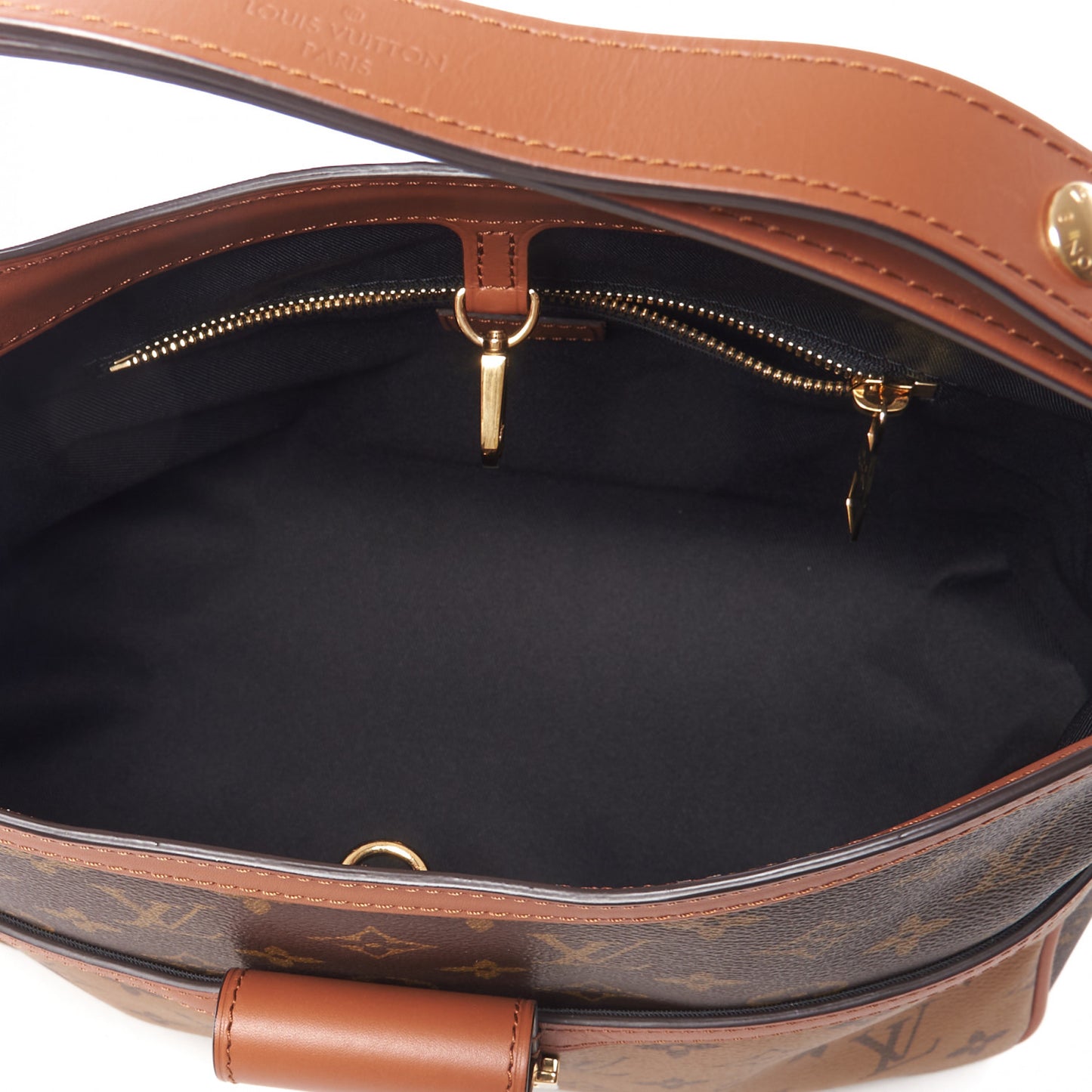 Reverse Monogram Dauphine Hobo MM